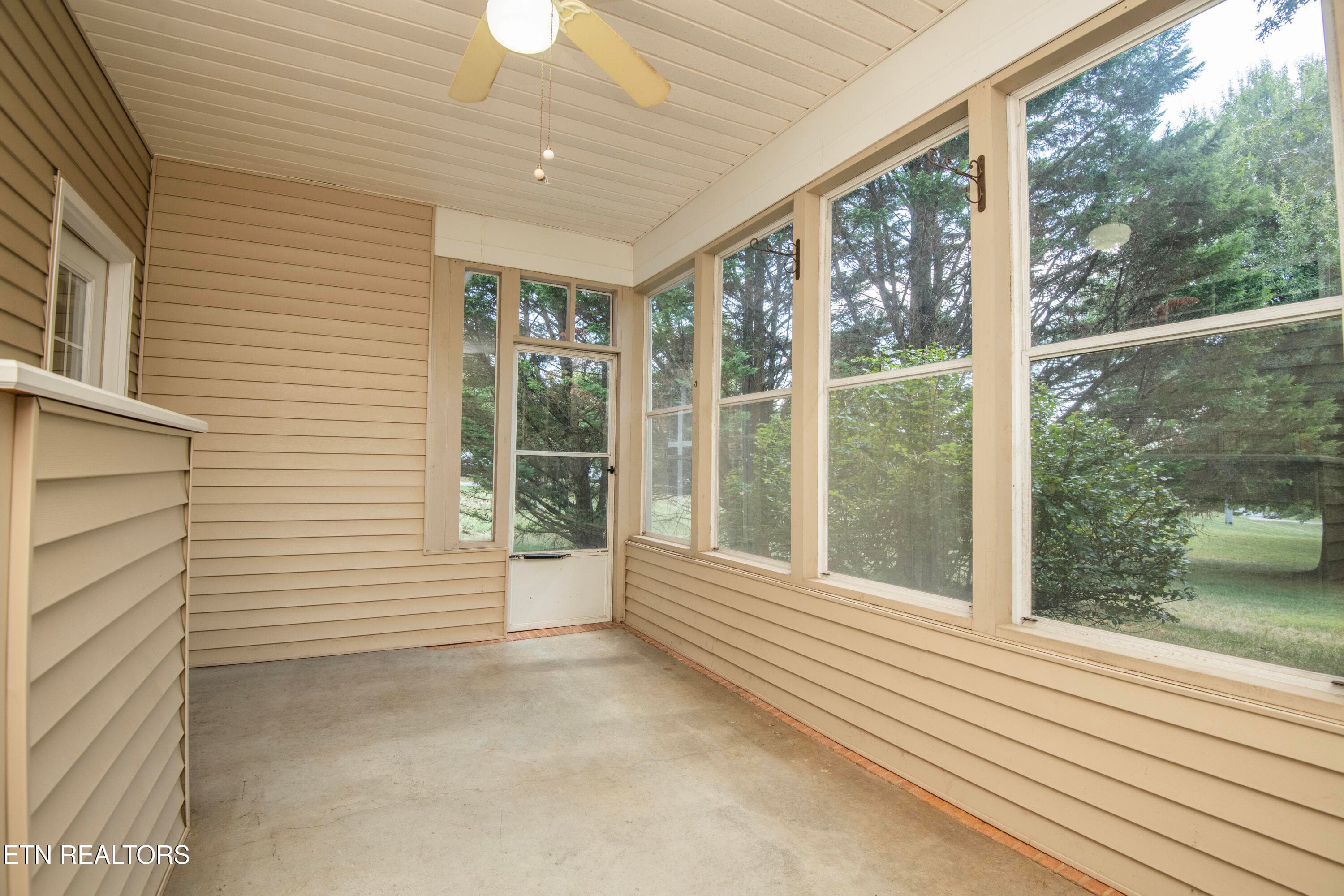 sunrooom 1 - 11204 Kilpatrick Way, Knoxville, TN 37932