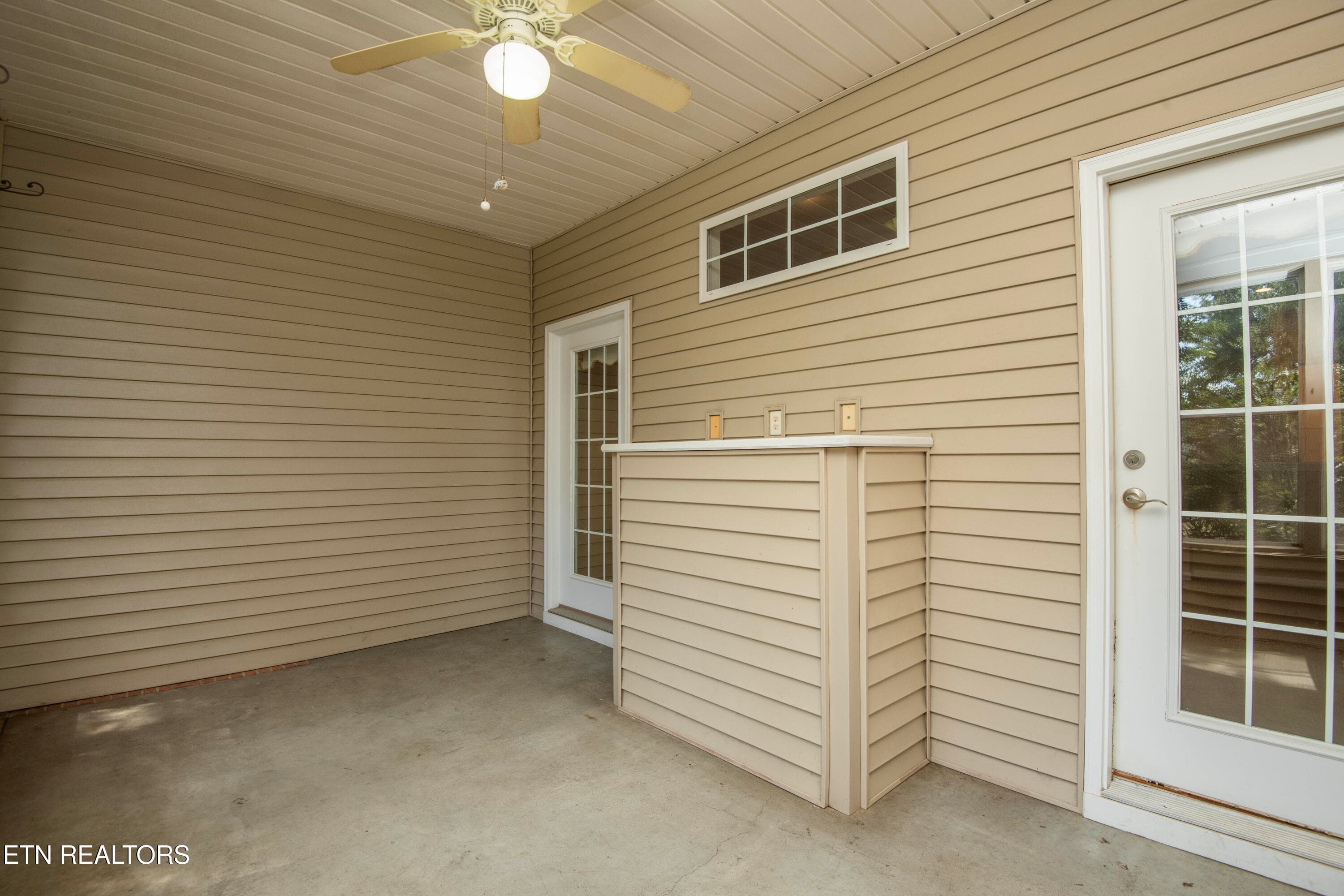 sunroom 2 - 11204 Kilpatrick Way, Knoxville, TN 37932