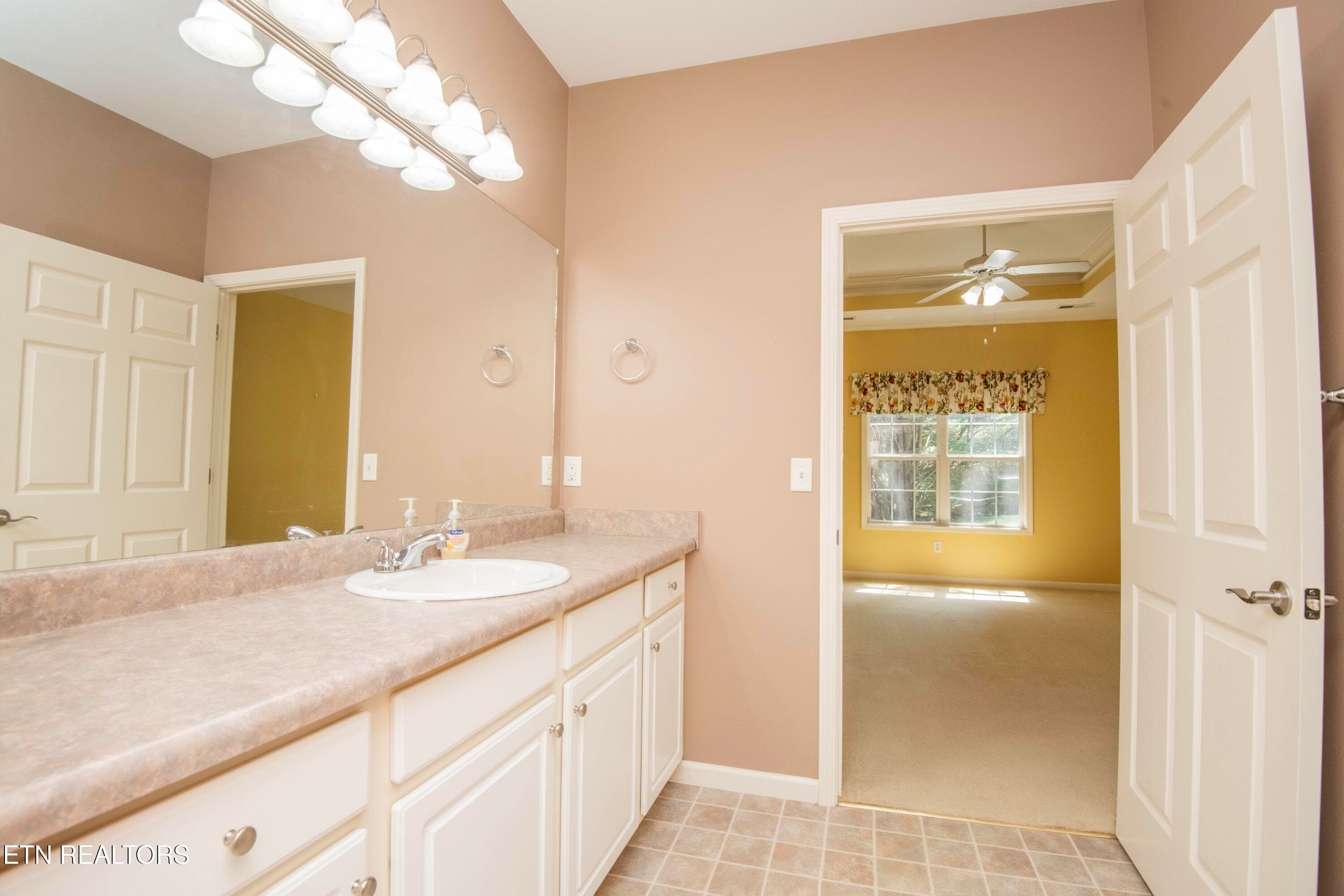 master bath - 11204 Kilpatrick Way, Knoxville, TN 37932