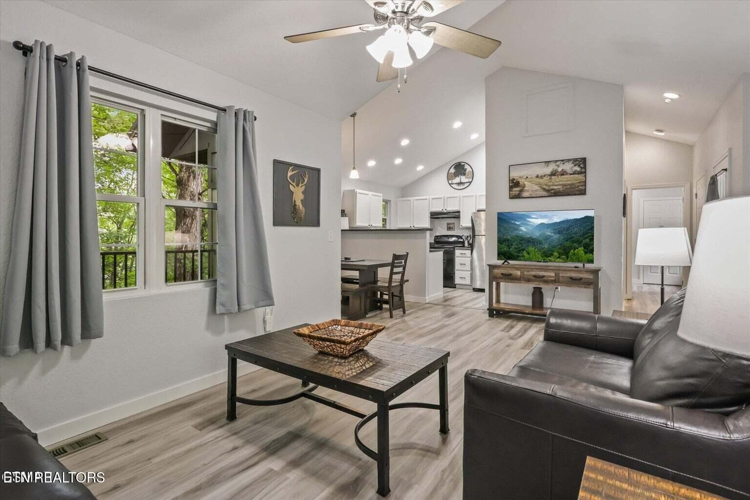 05-537 Johnson Ln unit 1 20 - 537 Johnson Lane 1, Gatlinburg, TN 37738, Gatlinburg