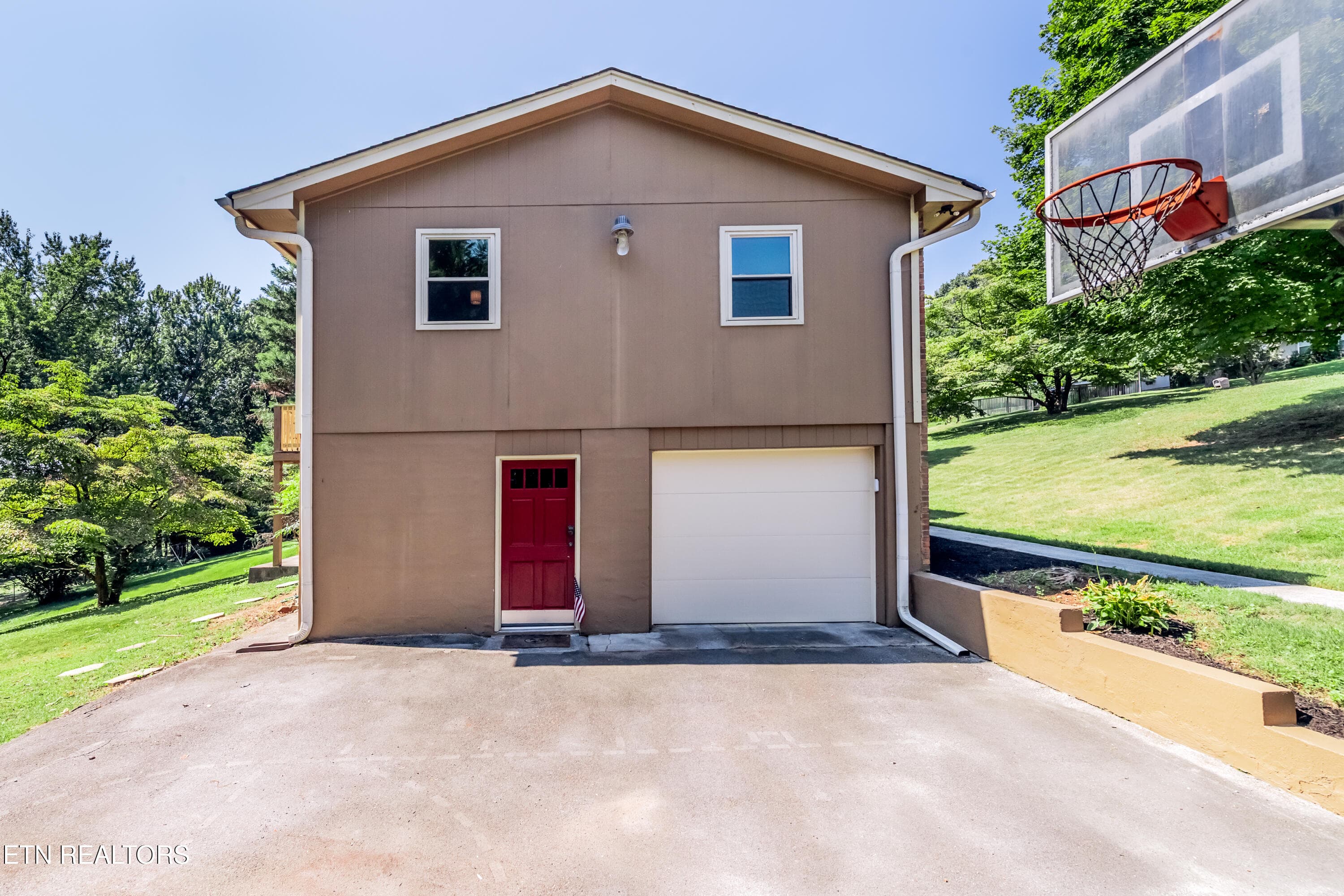 Exterior - 11904 W Kingsgate Rd 2, Knoxville, TN 37934
