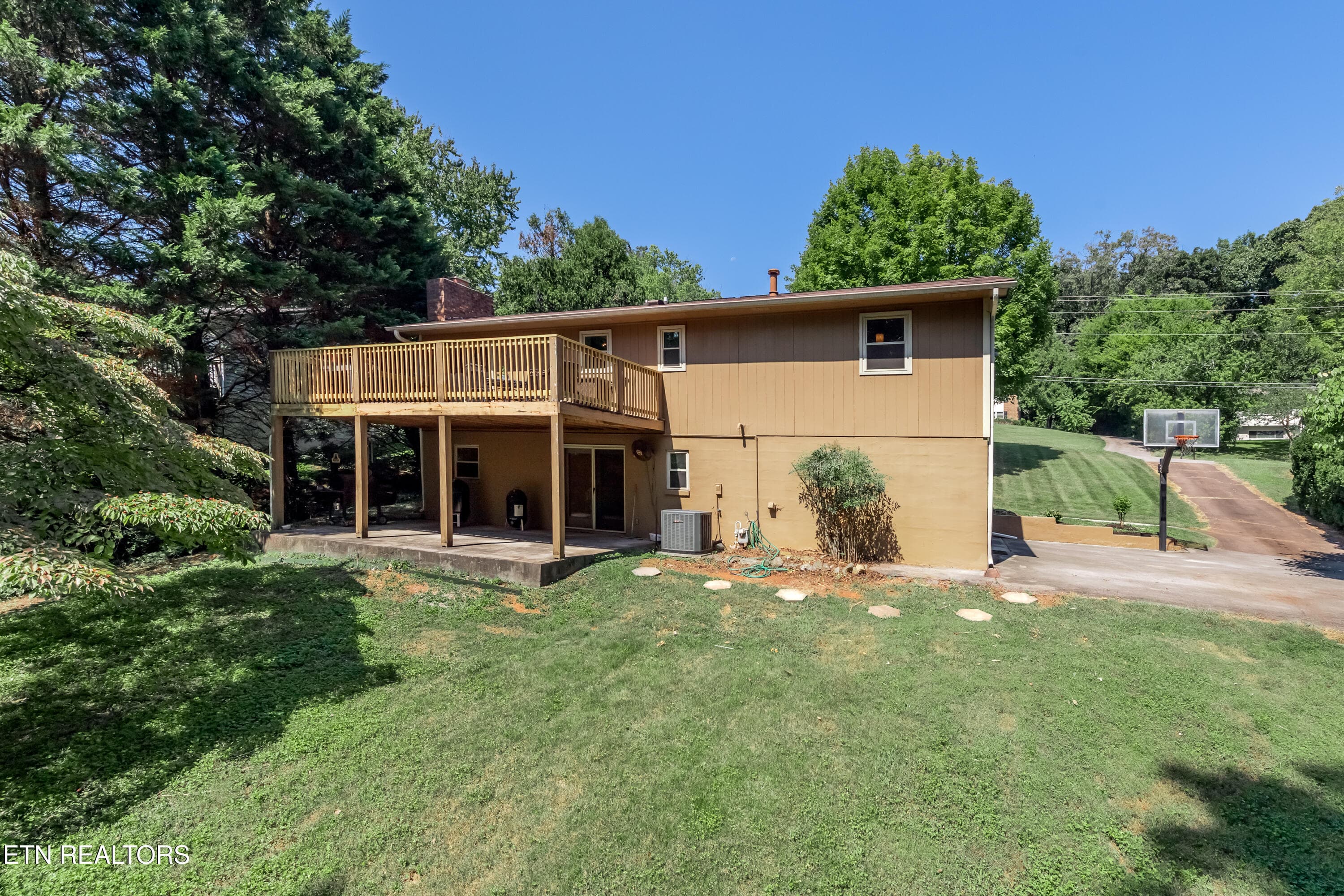 Exterior - 11904 W Kingsgate Rd 2, Knoxville, TN 37934