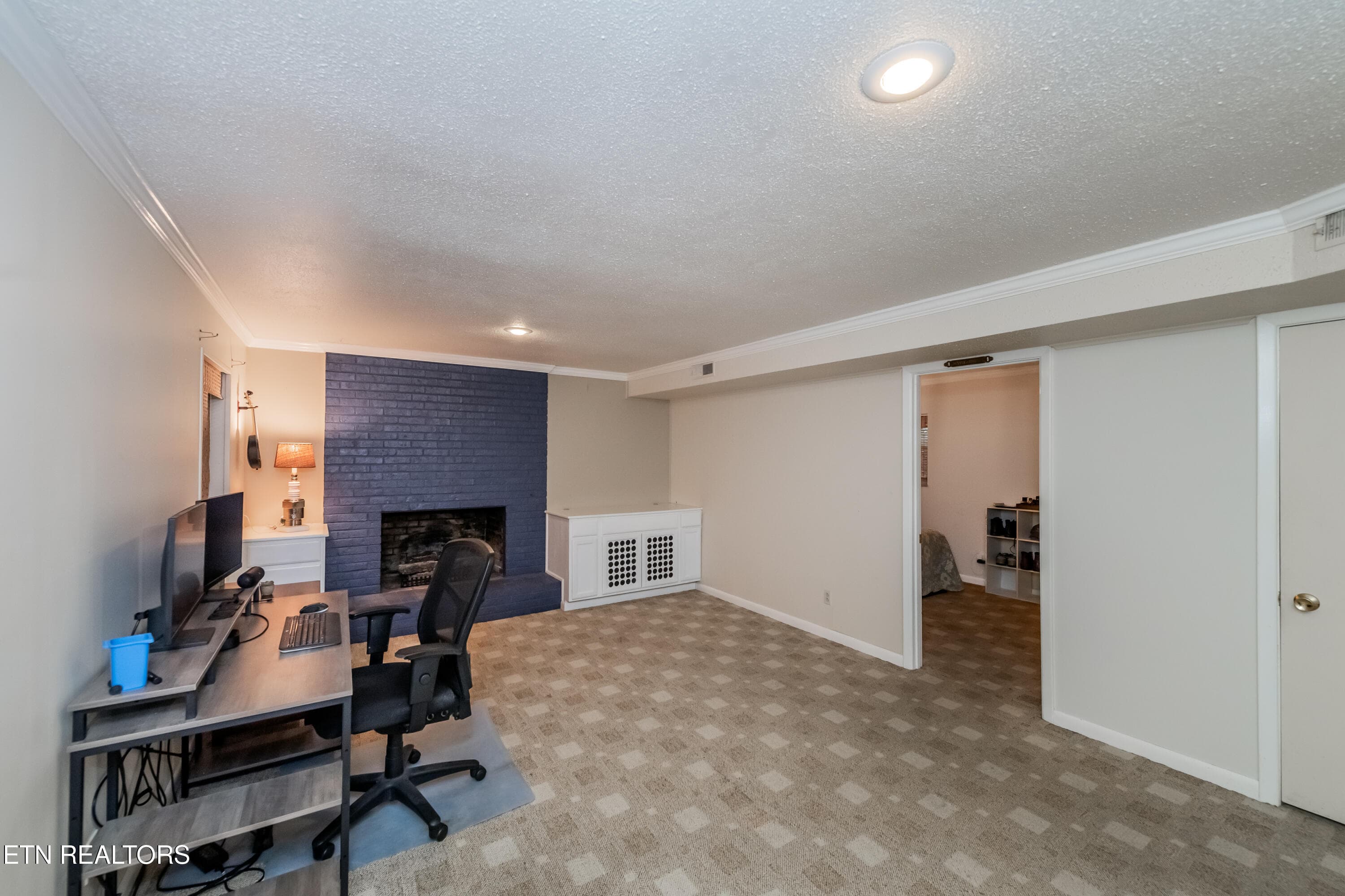 Den - 11904 W Kingsgate Rd 2, Knoxville, TN 37934
