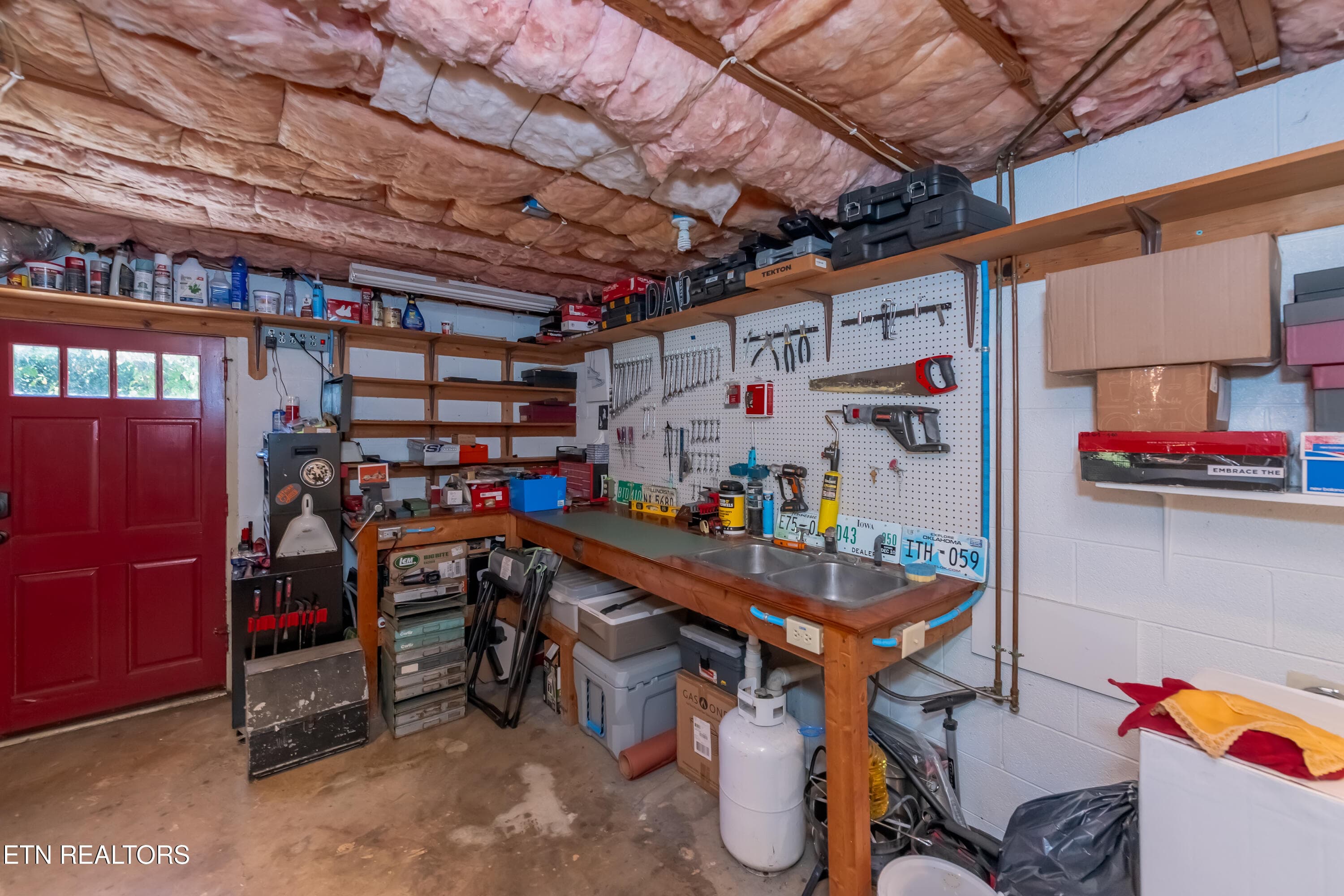 Great workshop area - 11904 W Kingsgate Rd 2, Knoxville, TN 37934