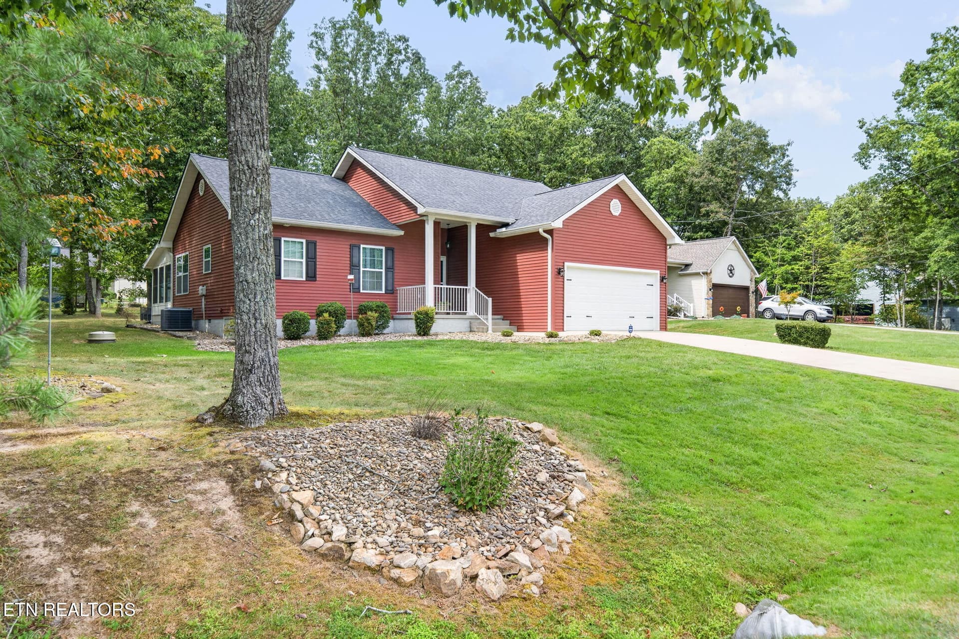 3-web-or-mls-119 Wycliff Ln_013_TNPC - 119 Wycliff Lane, Crossville, TN 38558