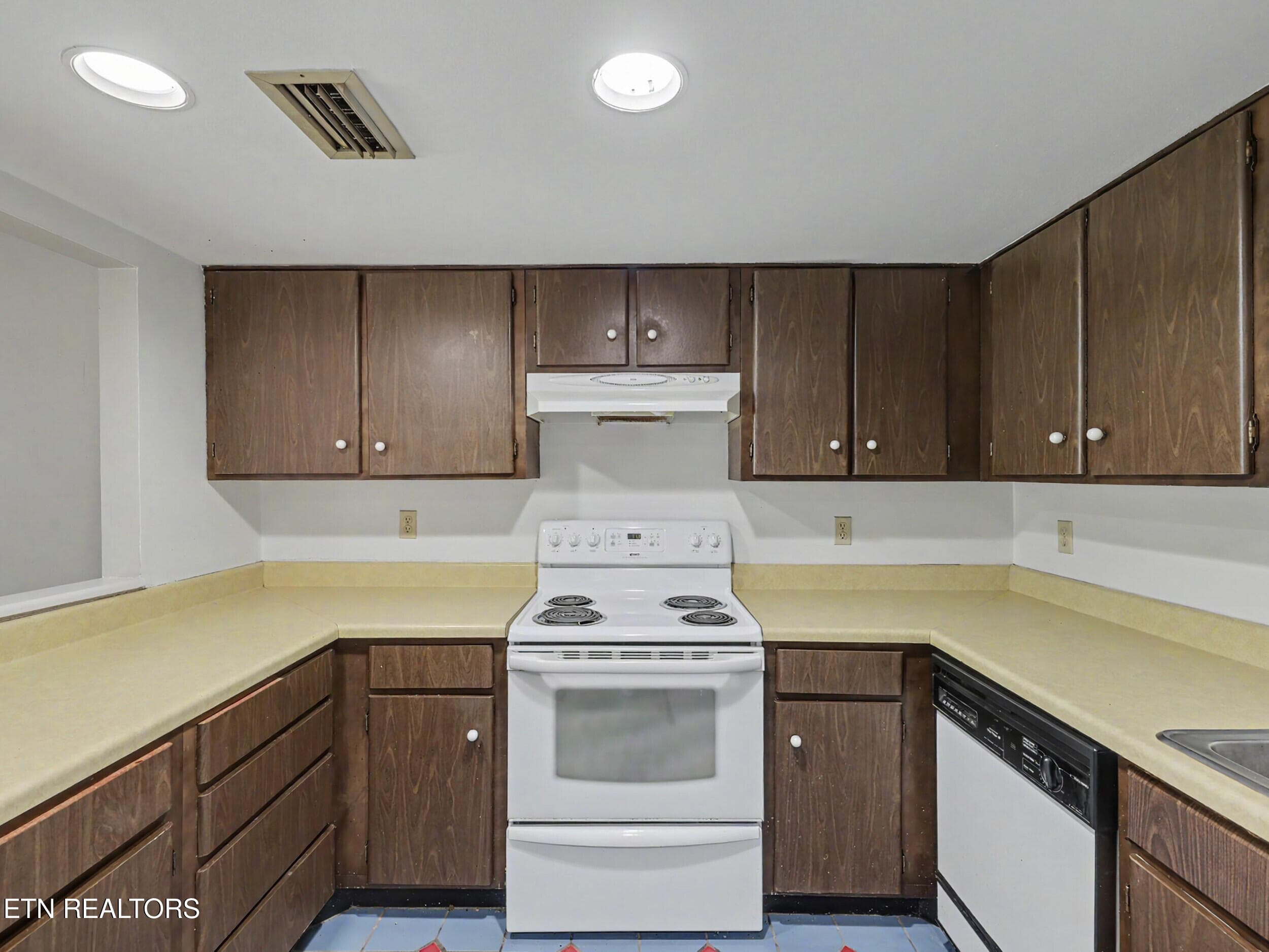 10_img_8295_lr - 1845 Cherokee Bluff Drive, Knoxville, TN 37920