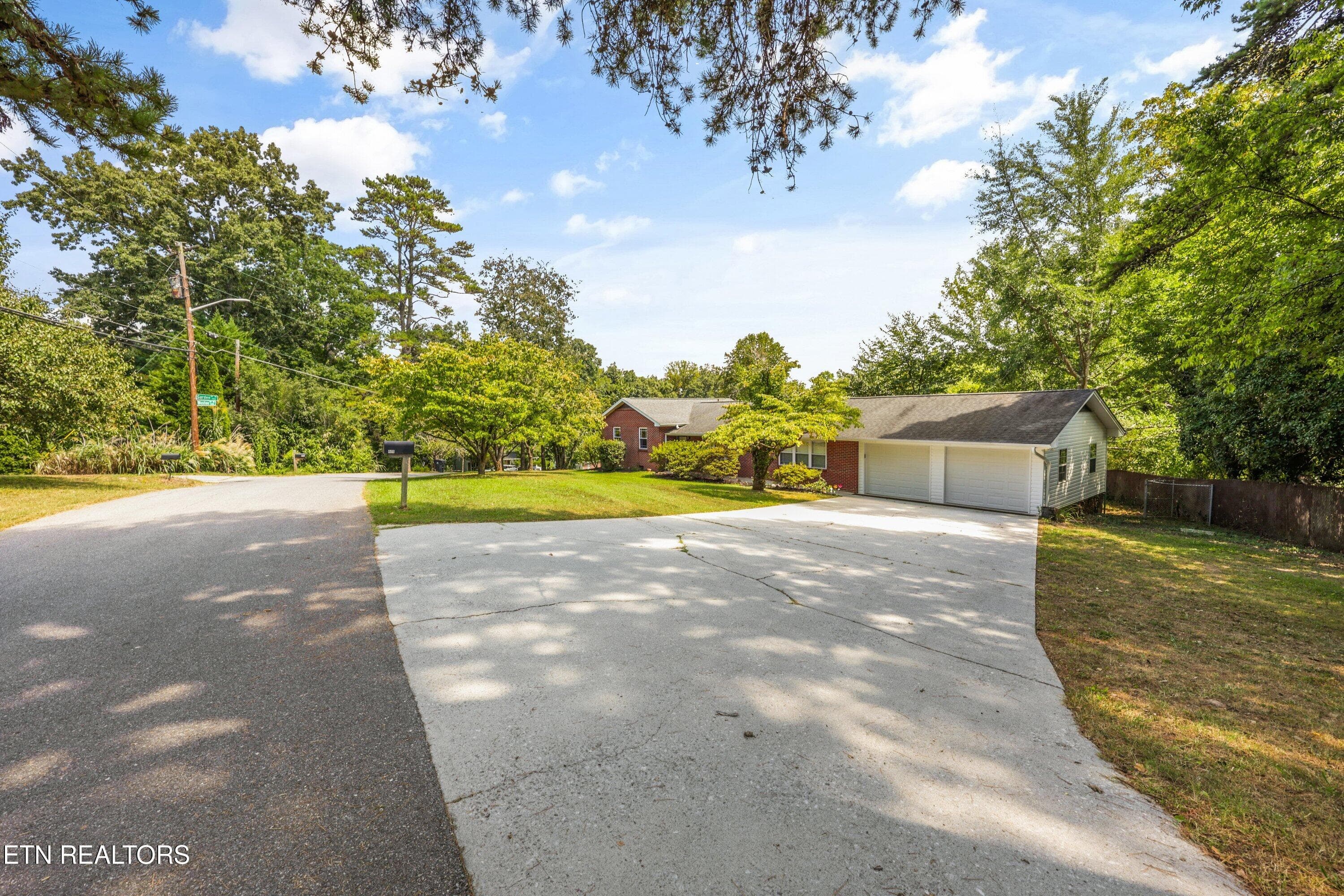 4418 Garden Dr NE 08 - 4418 NE Garden, Knoxville, TN 37918