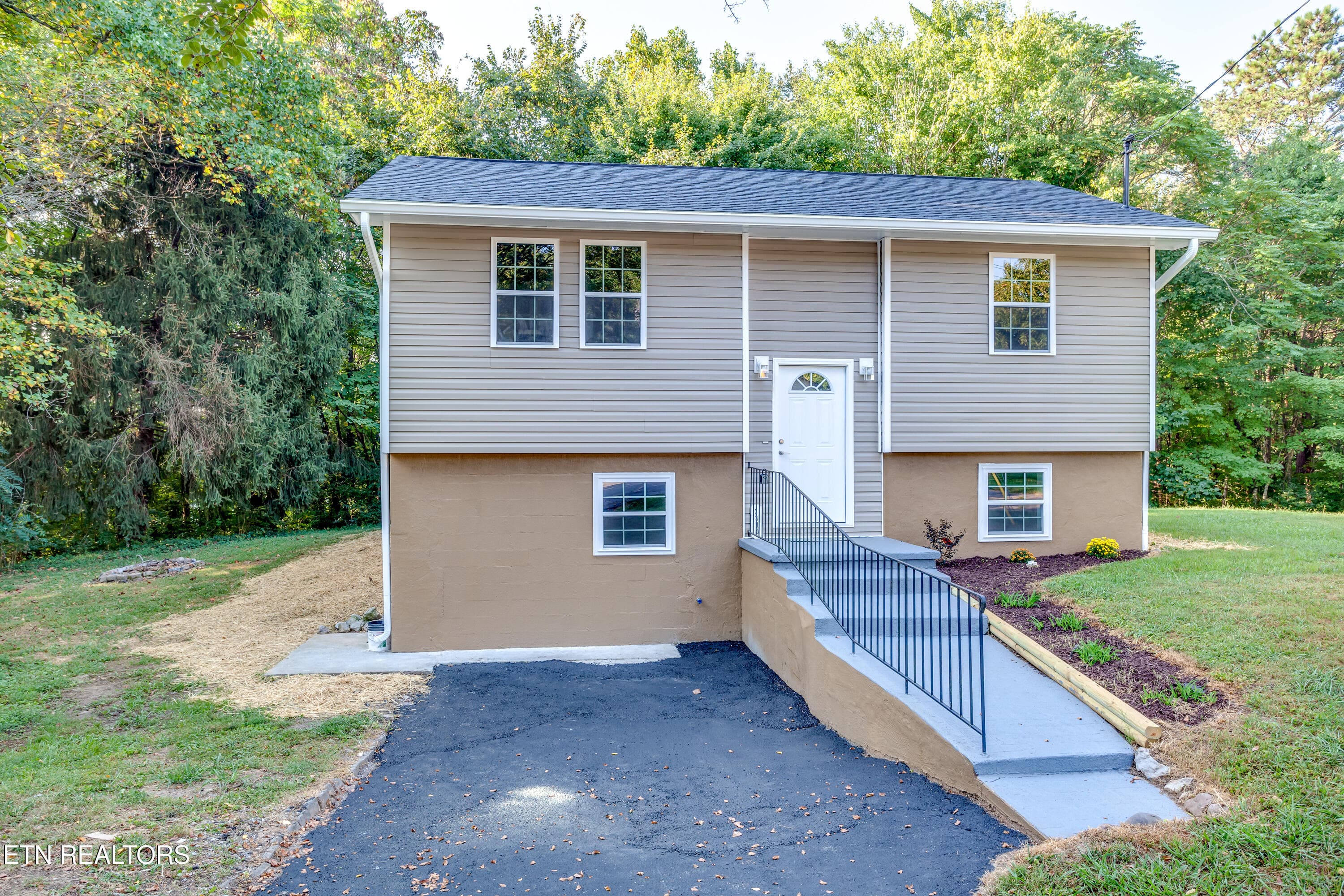 00420260905-1-3300KendallmacLnKnoxvilleT - 3300 Kendallmac Lane, Knoxville, TN 37931