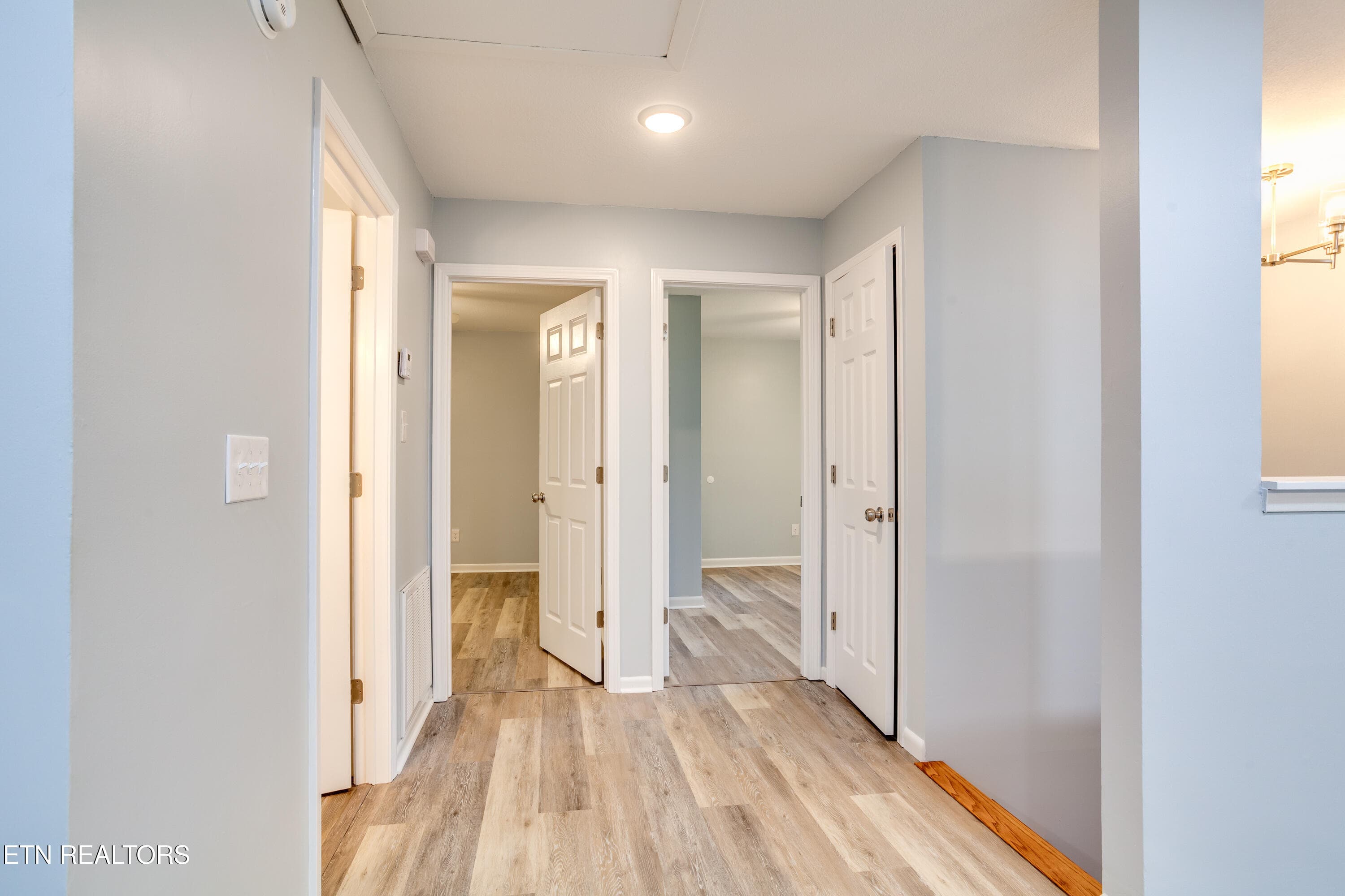 01820260905-1-3300KendallmacLnKnoxvilleT - 3300 Kendallmac Lane, Knoxville, TN 37931