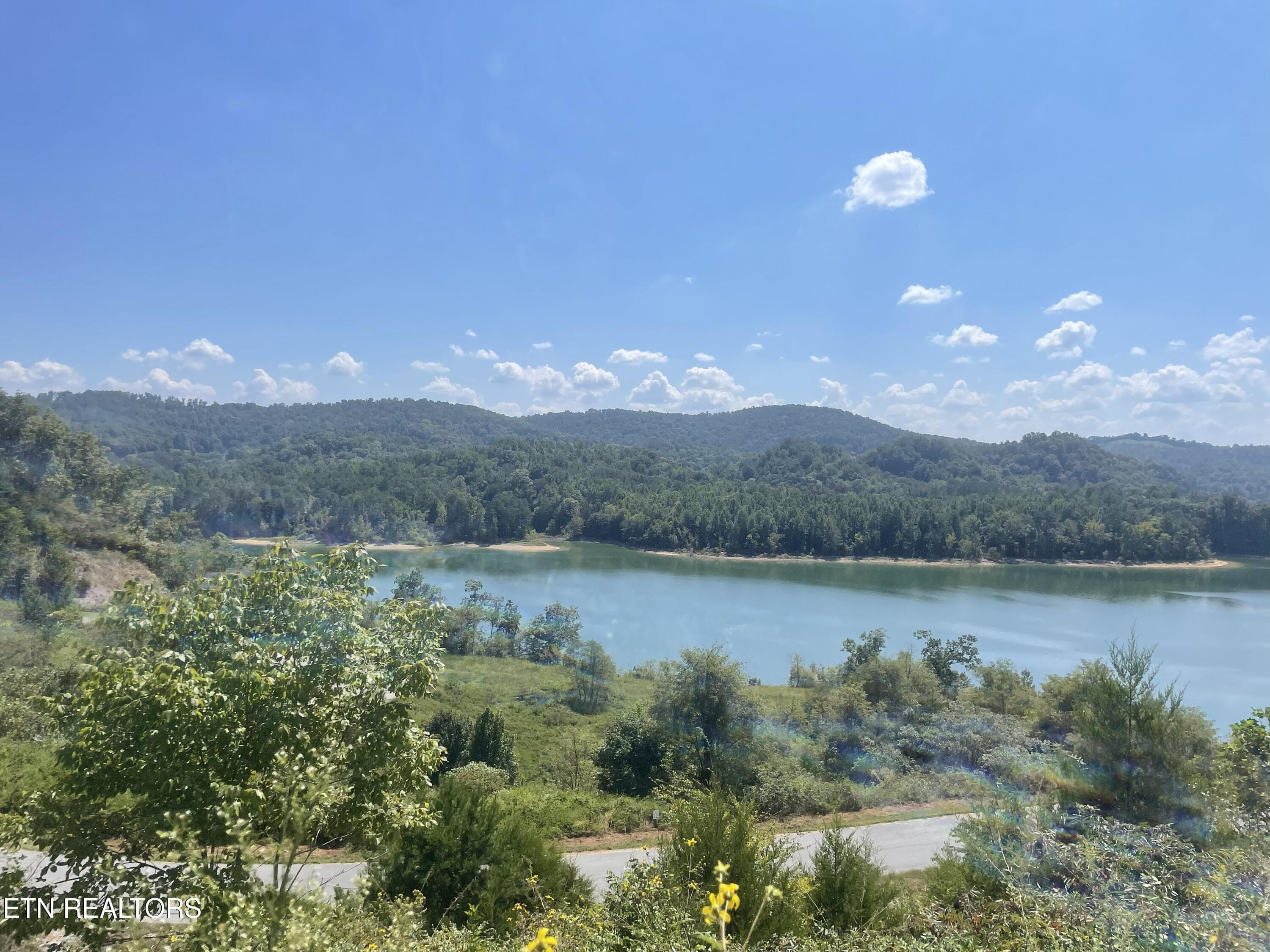 3) 76702-6a9d9d4a8bee6 - 0 Windward Blvd, Tazewell, TN 37879, Tazewell