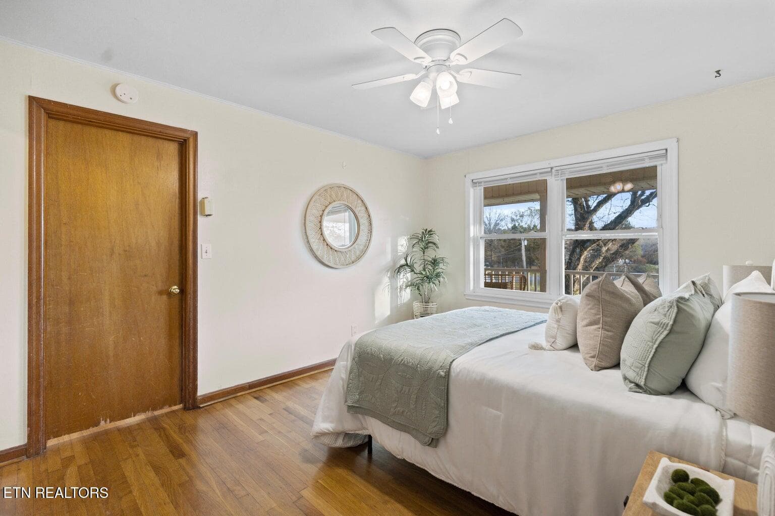 Main Bedroom 1 - 128 NE Scott St, Charleston, TN 37310