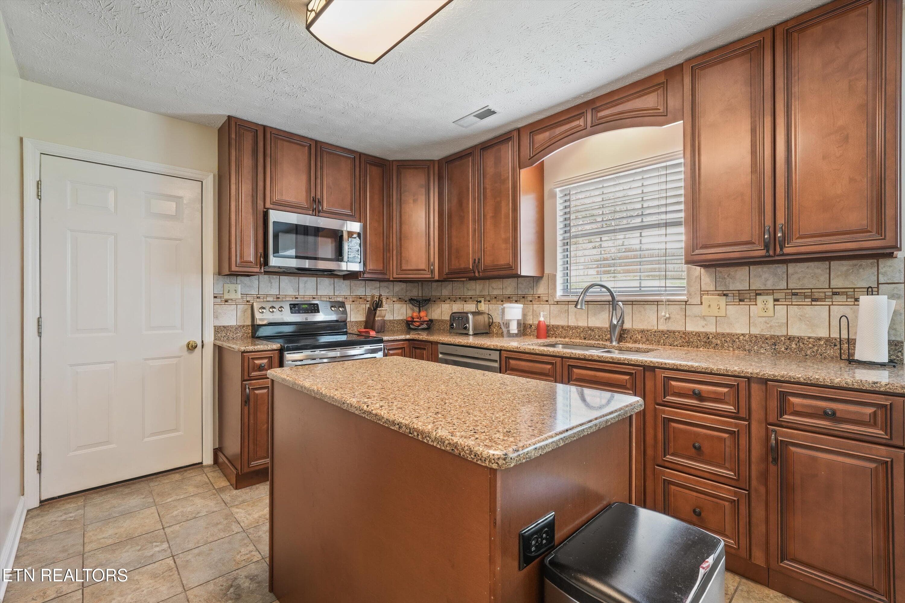 21-8022 Maple Run Ln19 - 8022 Maple Run Lane, Knoxville, TN 37919