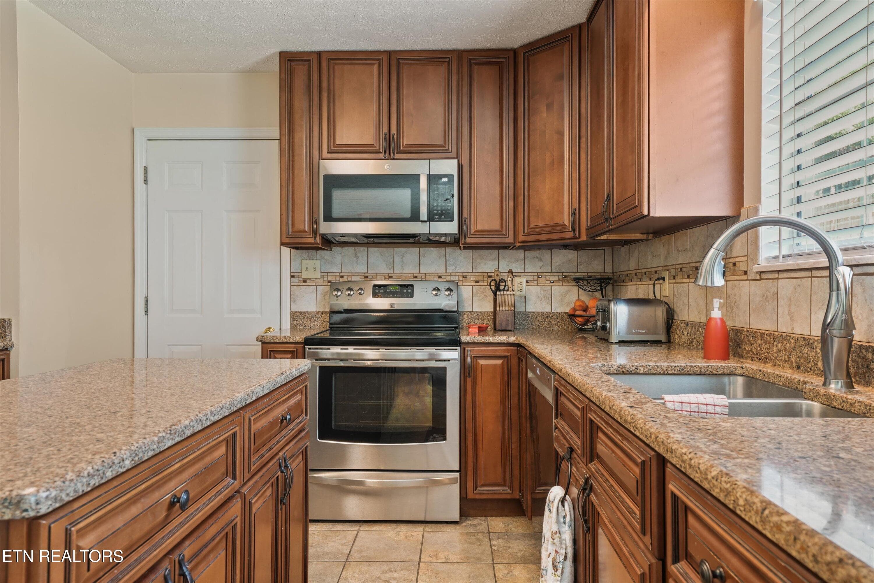 25-8022 Maple Run Ln23 - 8022 Maple Run Lane, Knoxville, TN 37919