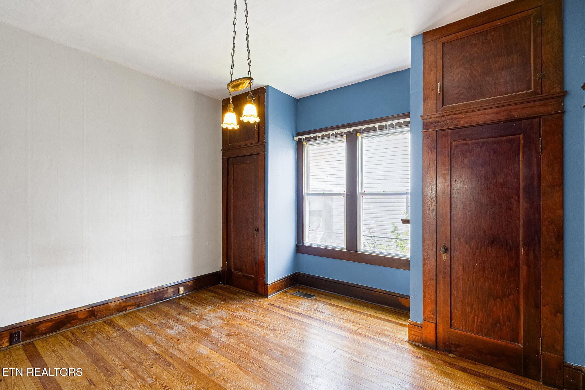 15-web-or-mls-015--FULL - 227 E Burwell Ave, Knoxville, TN 37917, Knoxville