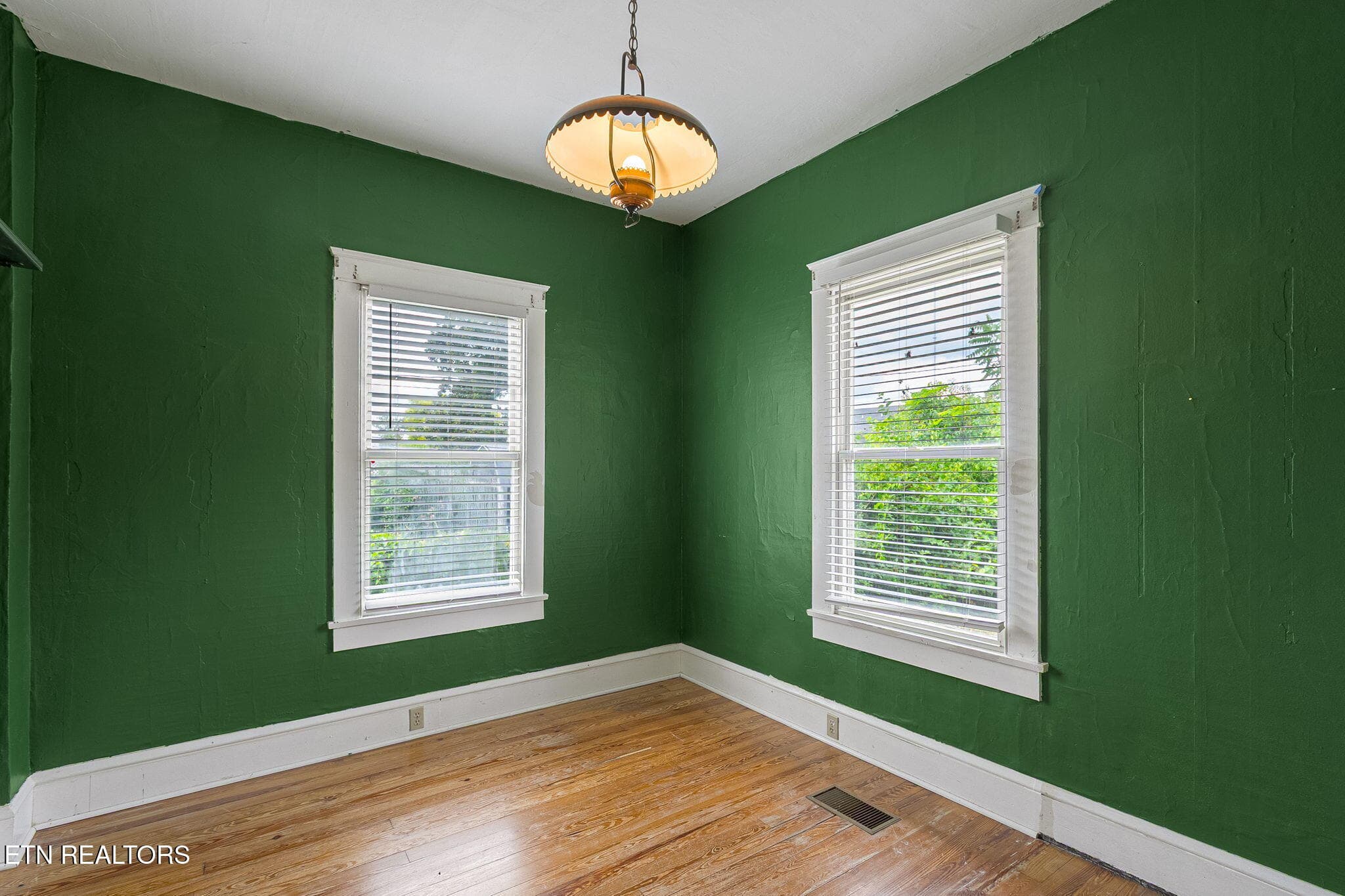 17-web-or-mls-017--FULL - 227 E Burwell Ave, Knoxville, TN 37917, Knoxville