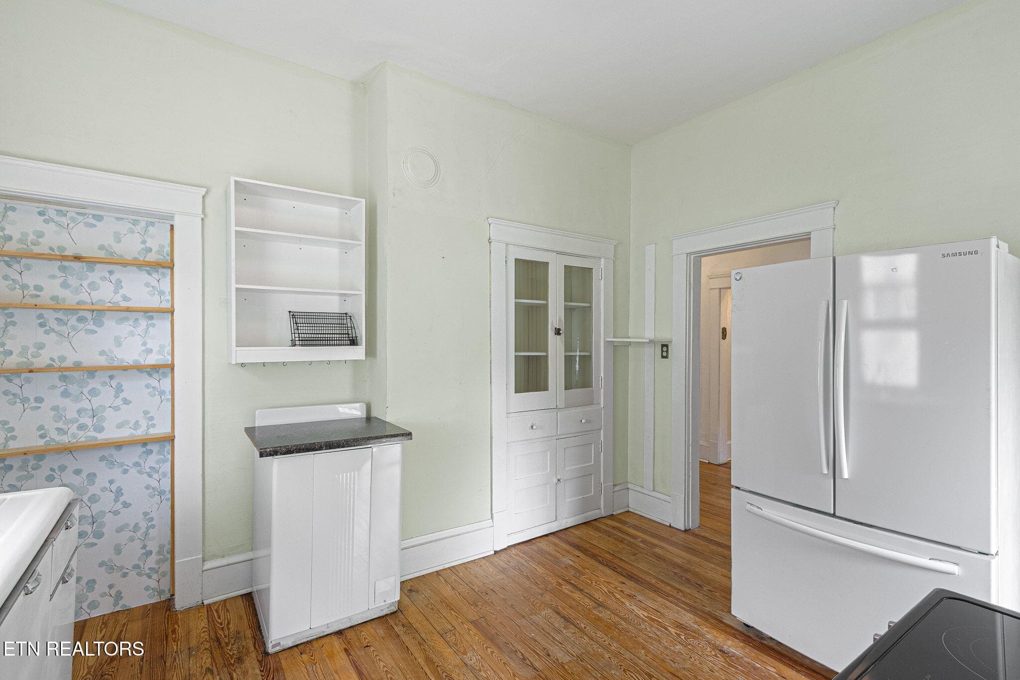 22-web-or-mls-022--FULL - 227 E Burwell Ave, Knoxville, TN 37917, Knoxville