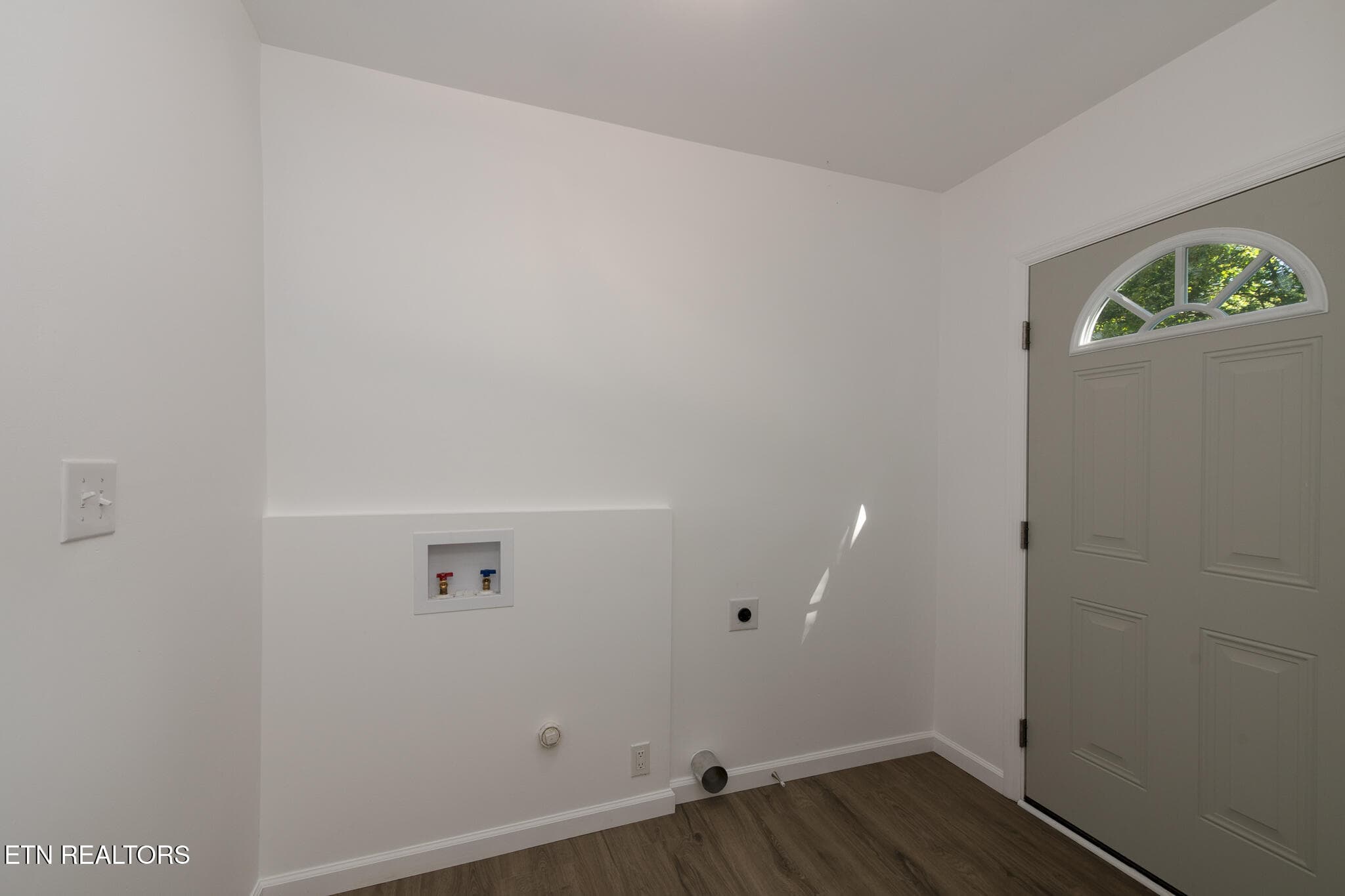 14_laundry - 1612 Wilder Place, Knoxville, TN 37915