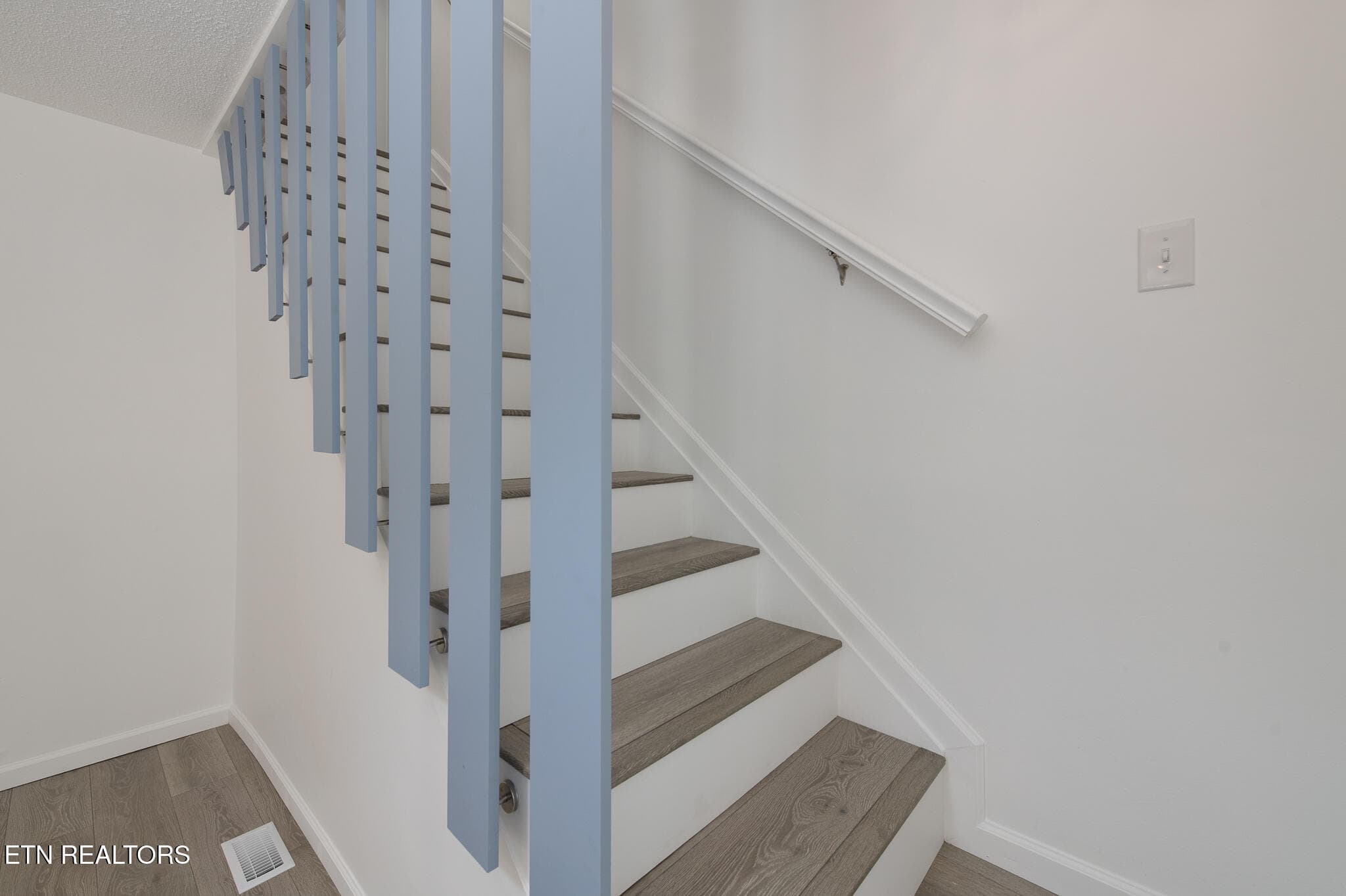 16_stairway - 1612 Wilder Place, Knoxville, TN 37915