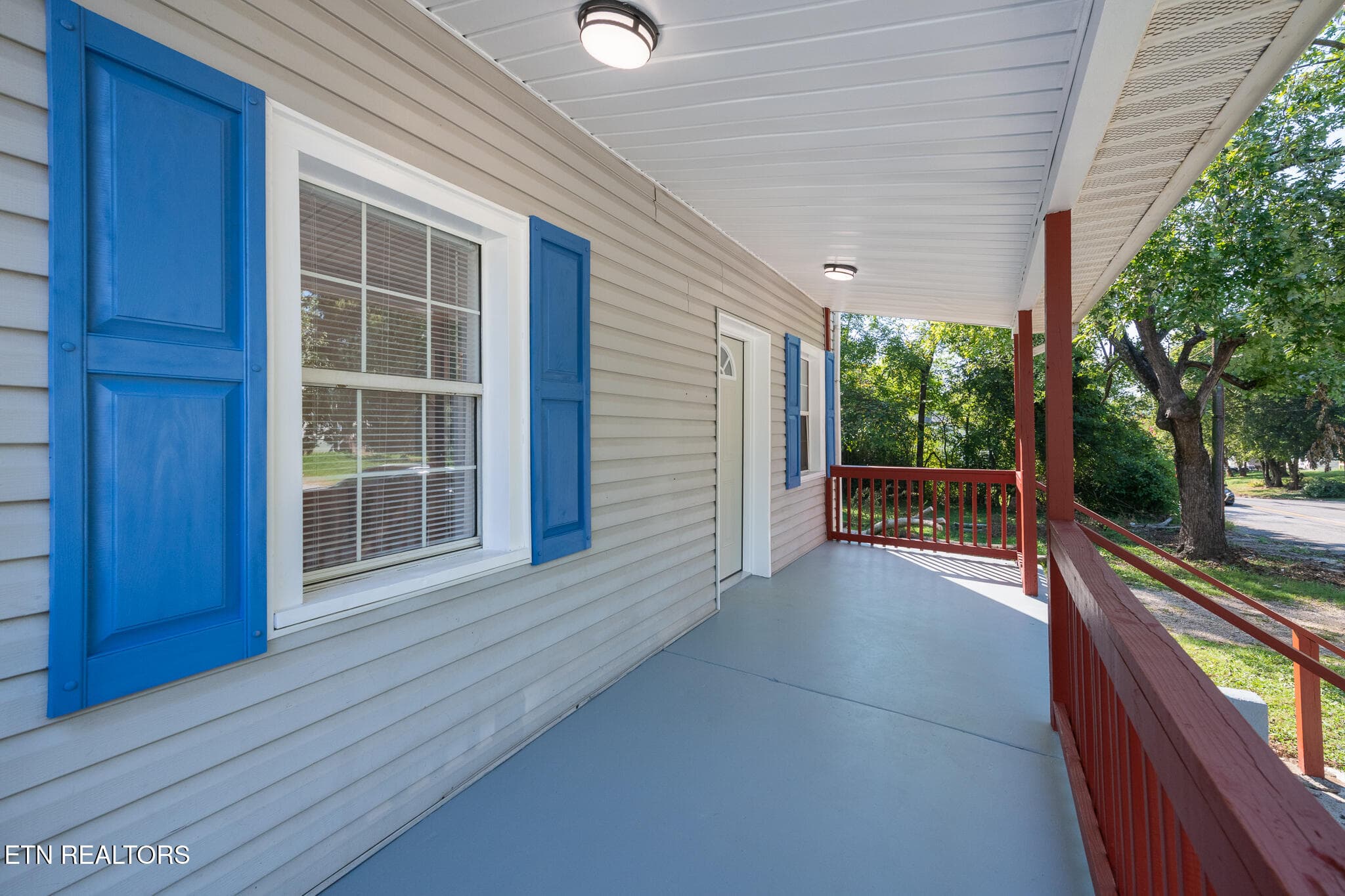 front porch - 1612 Wilder Place, Knoxville, TN 37915