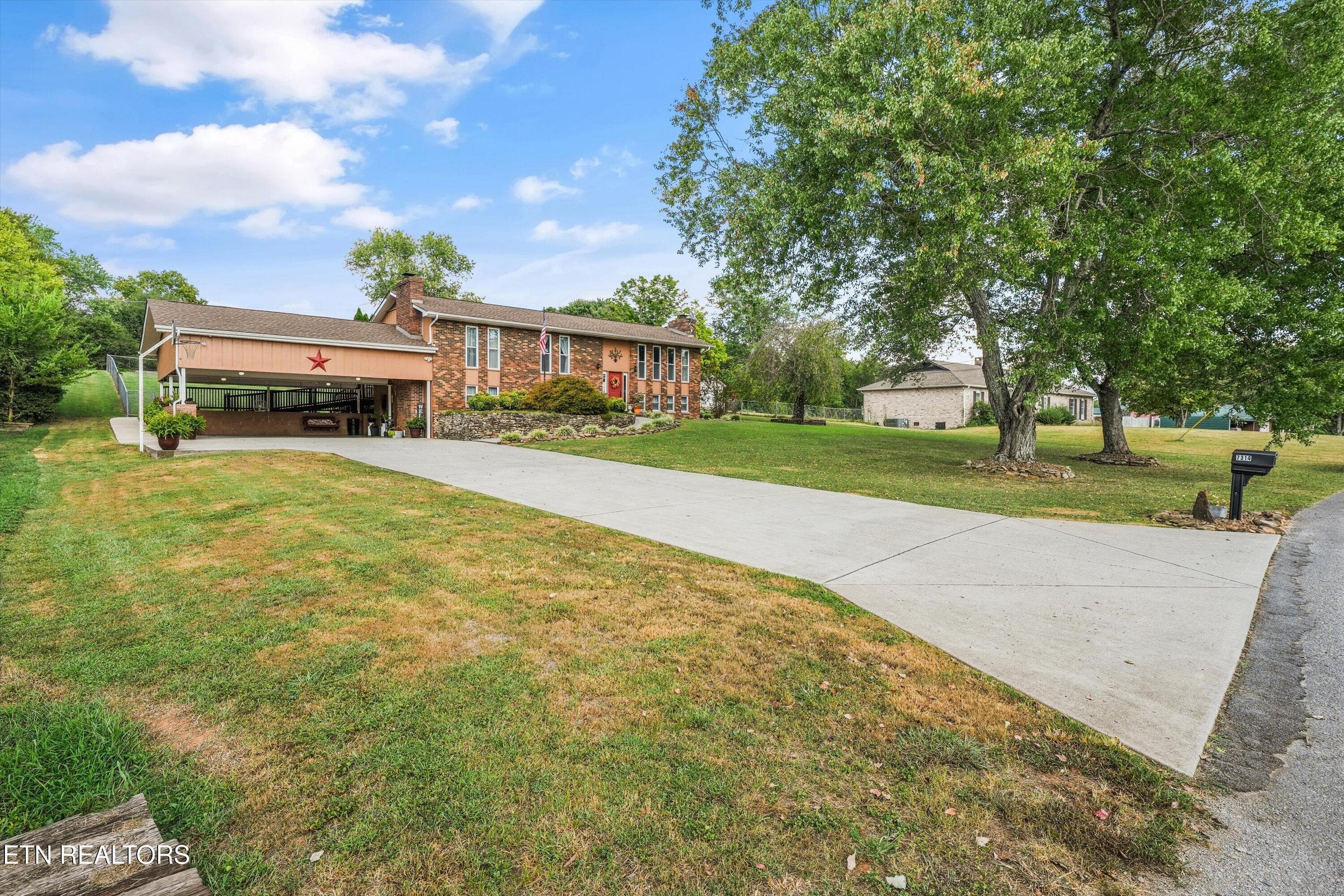 All the Parking - 7314 Glastonbury Rd, Knoxville, TN 37931