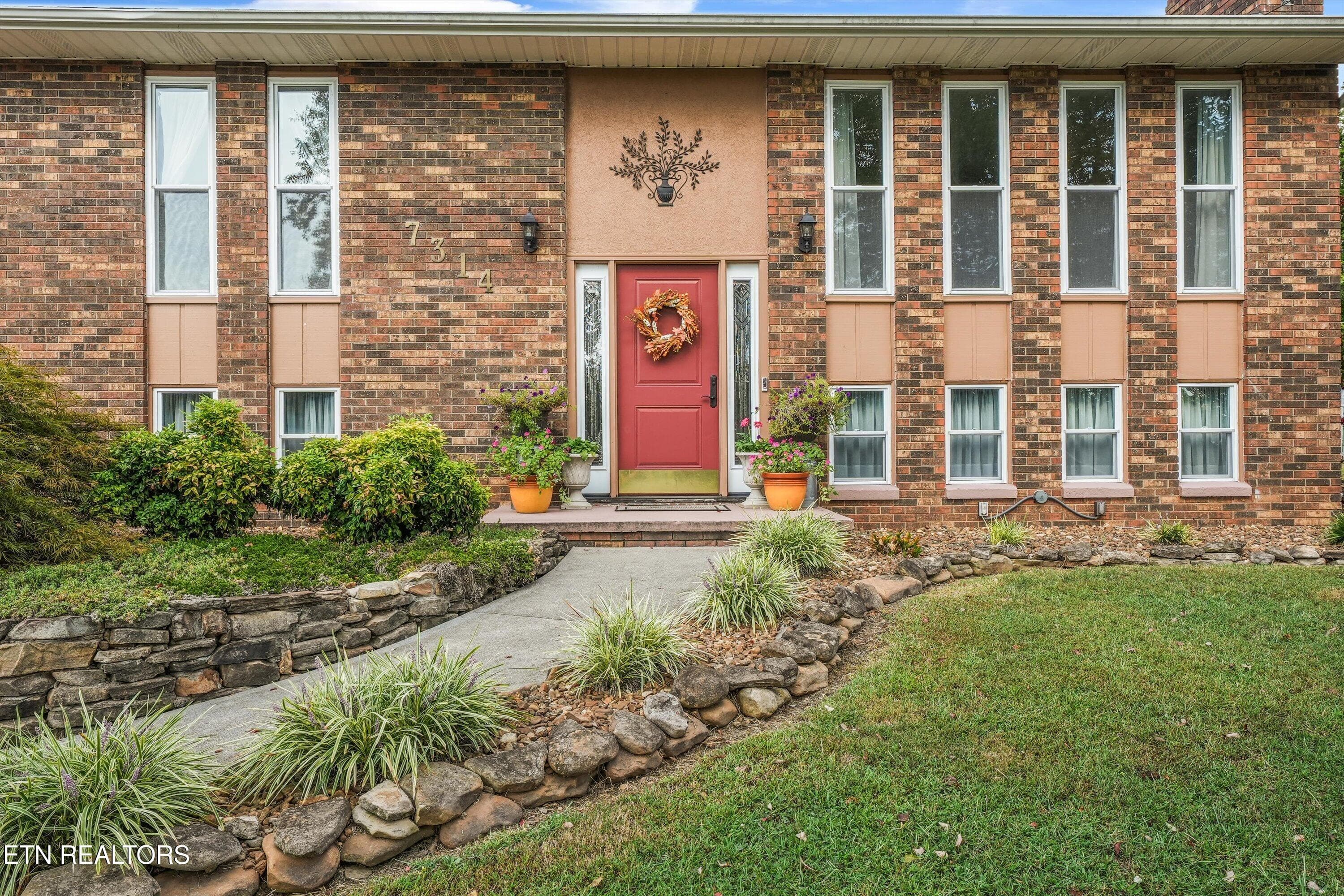 Welcome Home - 7314 Glastonbury Rd, Knoxville, TN 37931