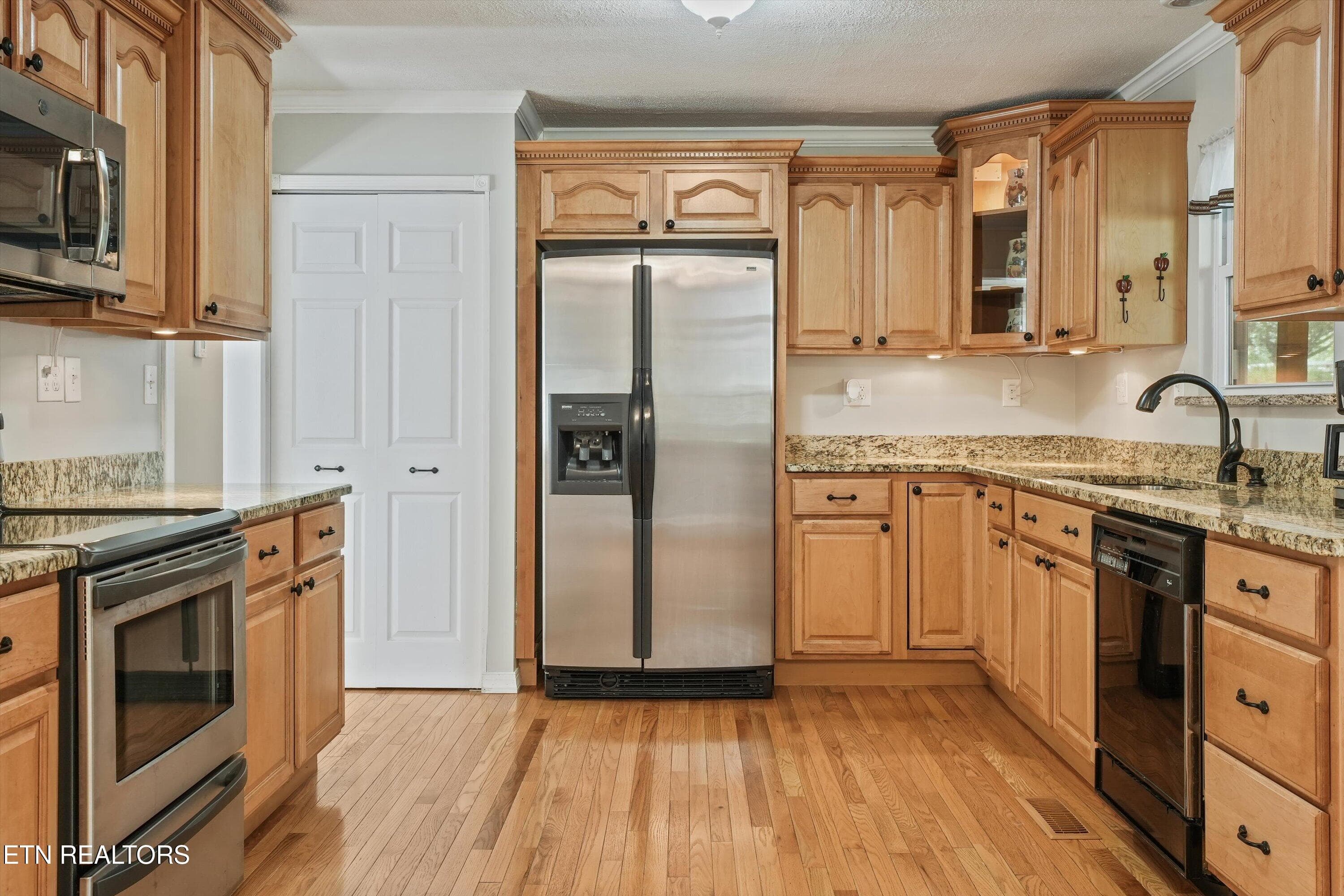 All Appliances Convey - 7314 Glastonbury Rd, Knoxville, TN 37931
