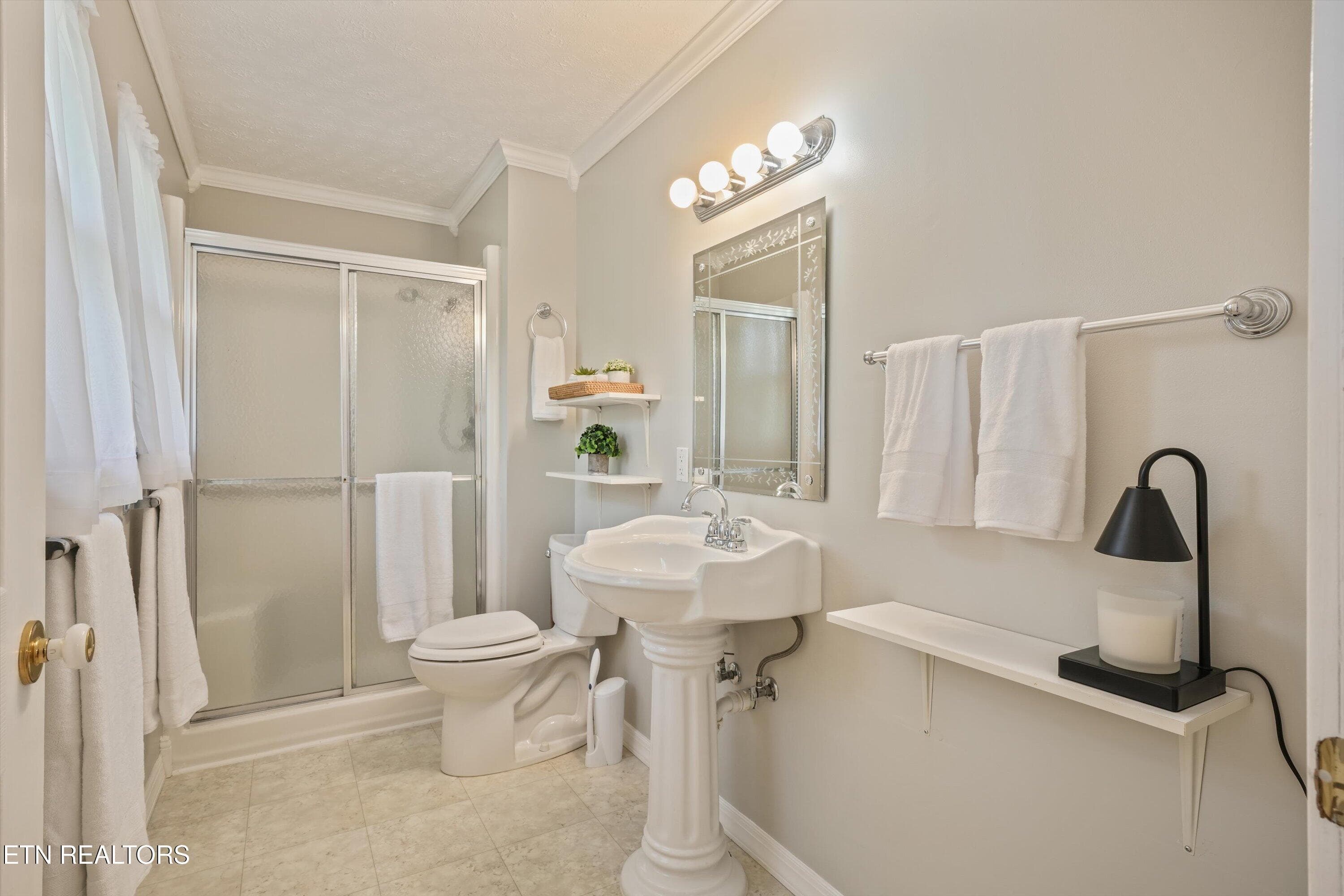 Primary - 7314 Glastonbury Rd, Knoxville, TN 37931