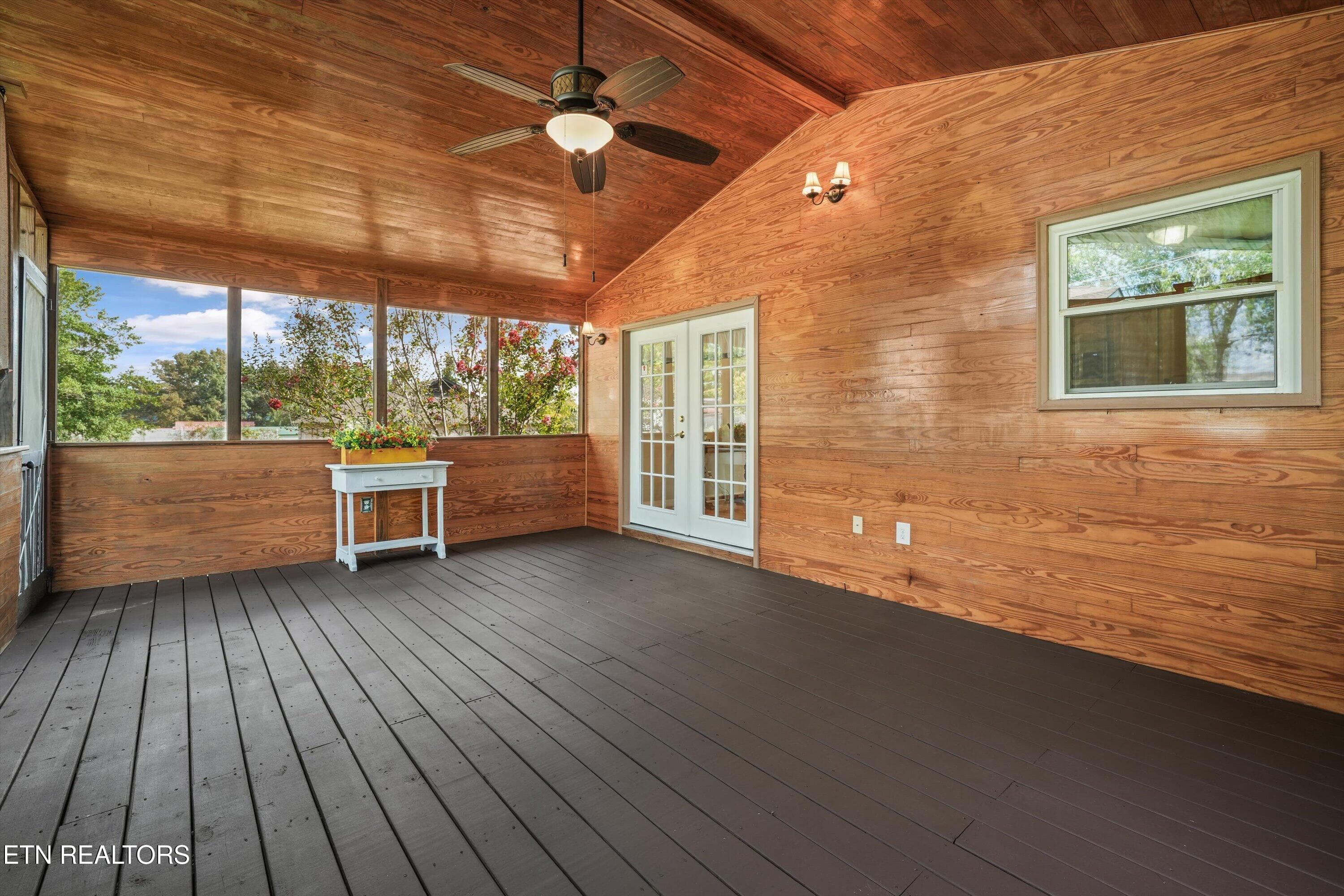 Freshly Painted - 7314 Glastonbury Rd, Knoxville, TN 37931