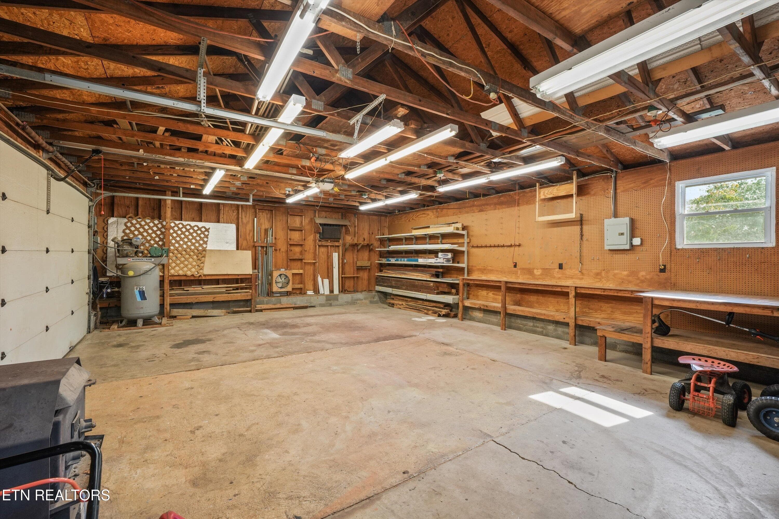 Workshop - 7314 Glastonbury Rd, Knoxville, TN 37931