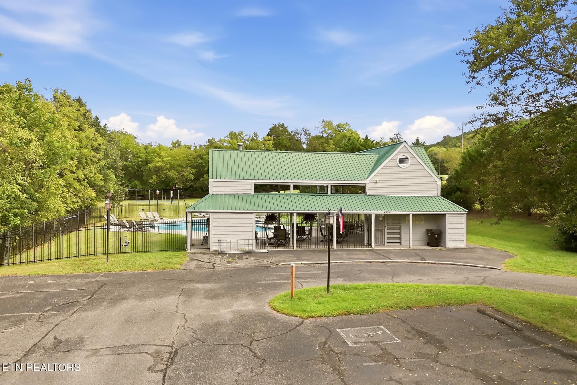IMG_2481 - 2551 Silverstone Lane, Knoxville, TN 37932, Knoxville