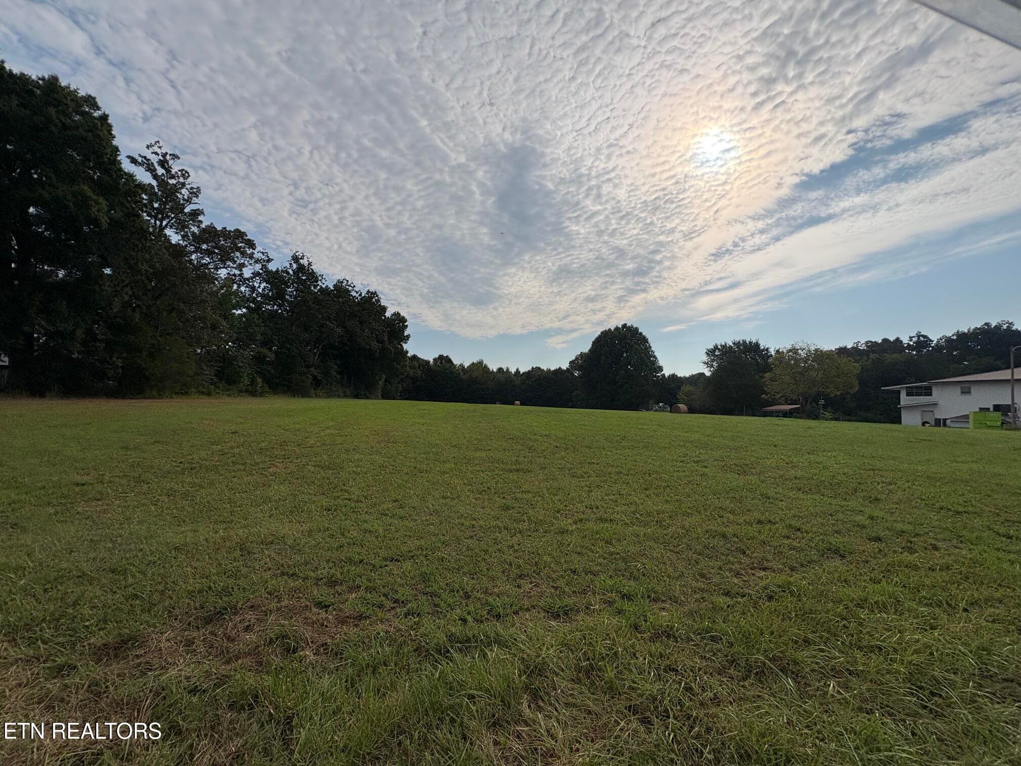B81EA931-2467-4F9E-9441-0A4FBE2B439F - ----- Hwy 160, Bybee, TN 37713