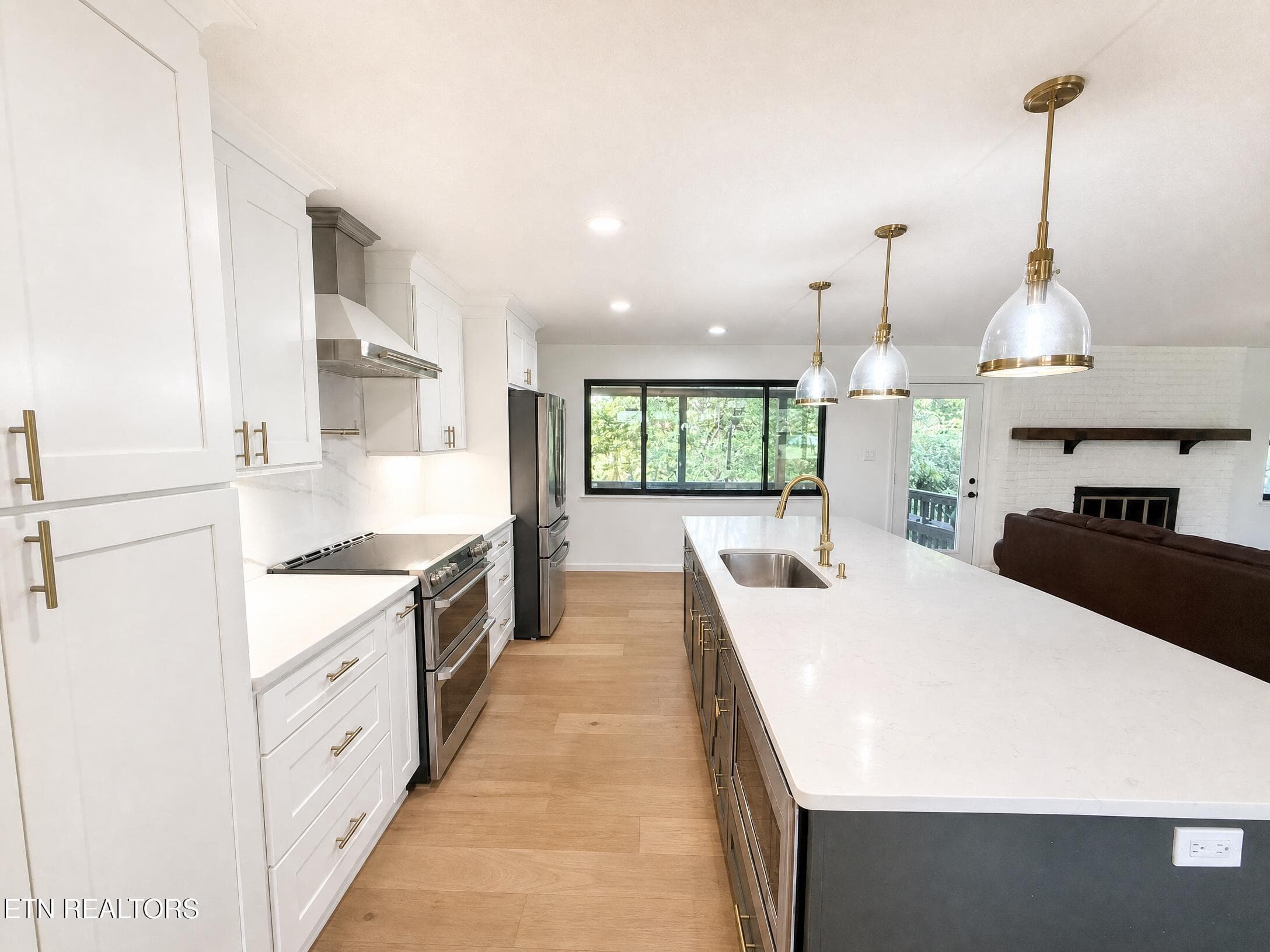 O - 3701 Frostwood Rd, Knoxville, TN 37921
