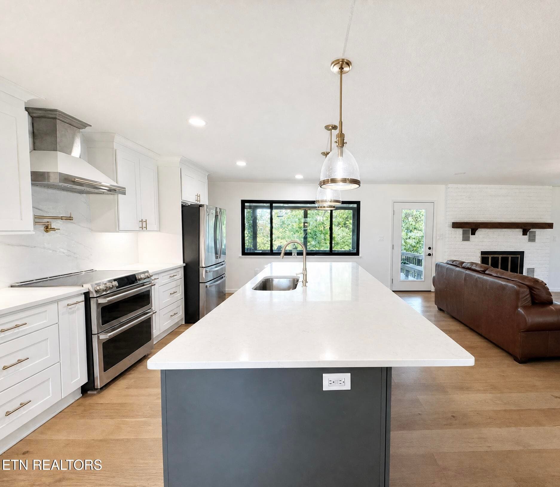O - 3701 Frostwood Rd, Knoxville, TN 37921