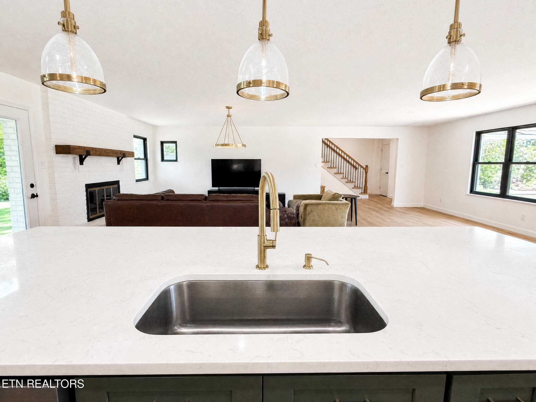 O - 3701 Frostwood Rd, Knoxville, TN 37921