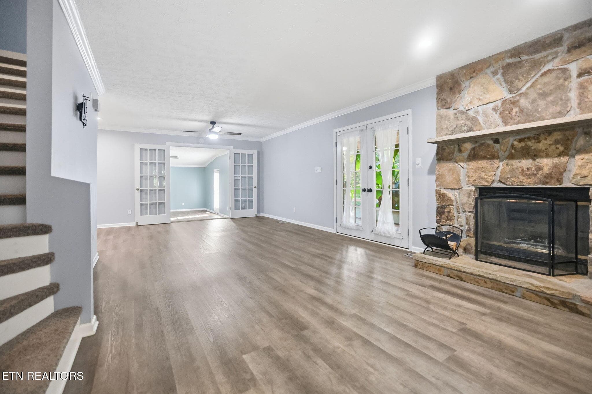 Wood Burning FP - 7524 Inverrary Circle, Knoxville, TN 37918