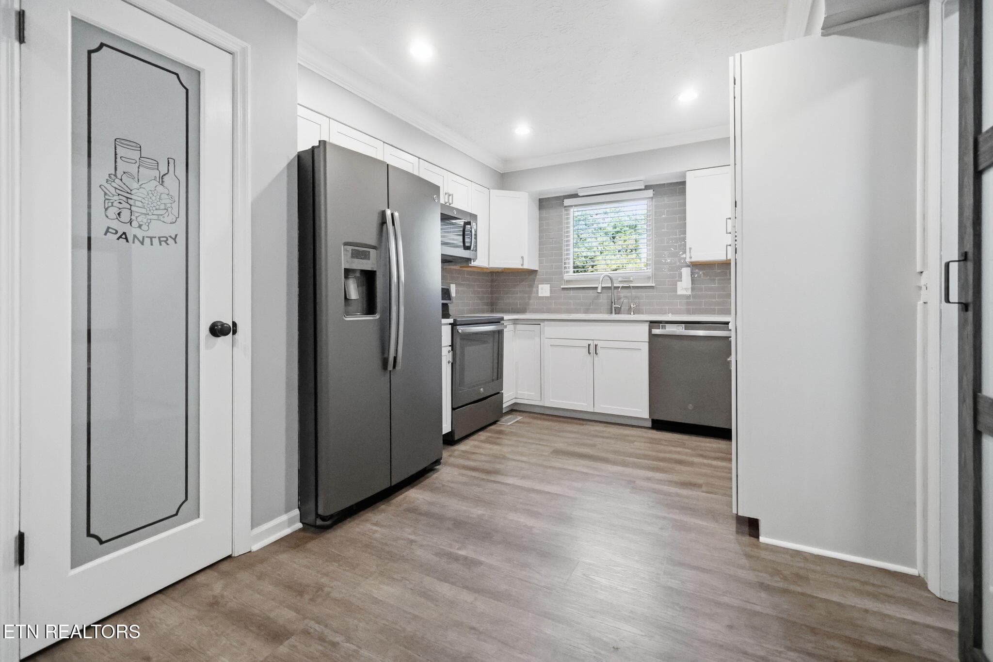 Updated Kitchen - 7524 Inverrary Circle, Knoxville, TN 37918