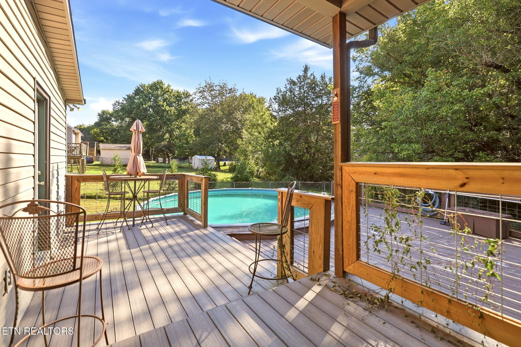 Deck to pool - 7524 Inverrary Circle, Knoxville, TN 37918