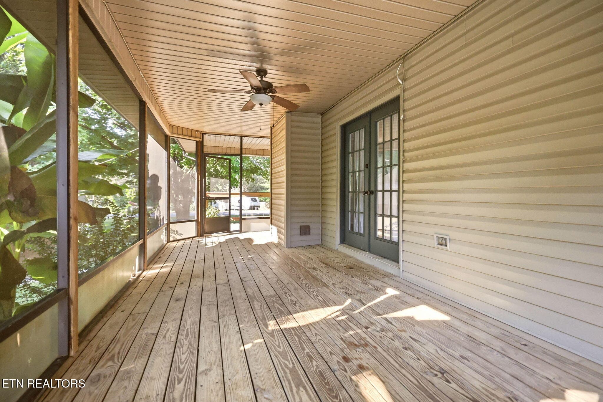 Screened Porch - 7524 Inverrary Circle, Knoxville, TN 37918