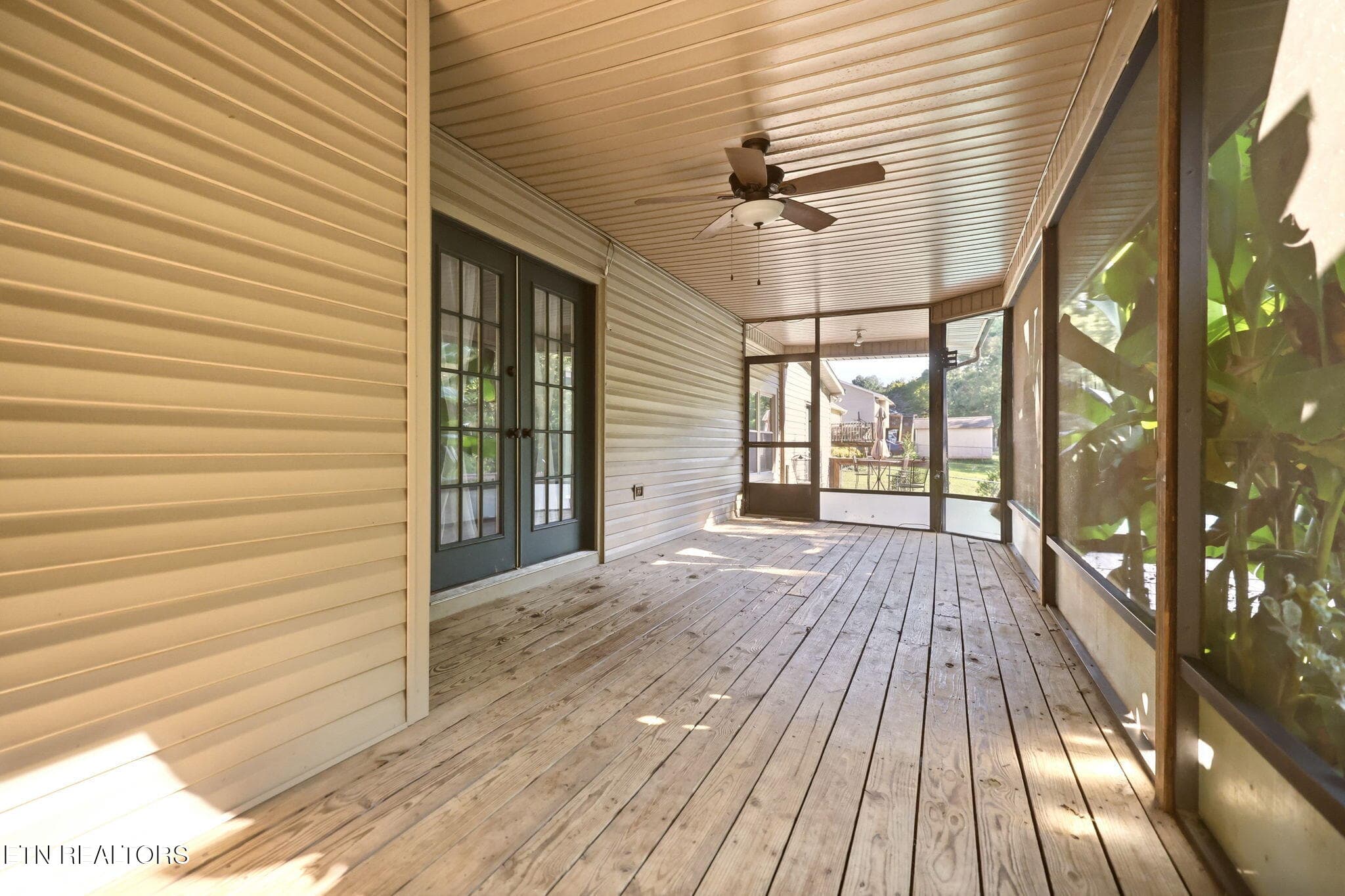 Large Screened Porch - 7524 Inverrary Circle, Knoxville, TN 37918