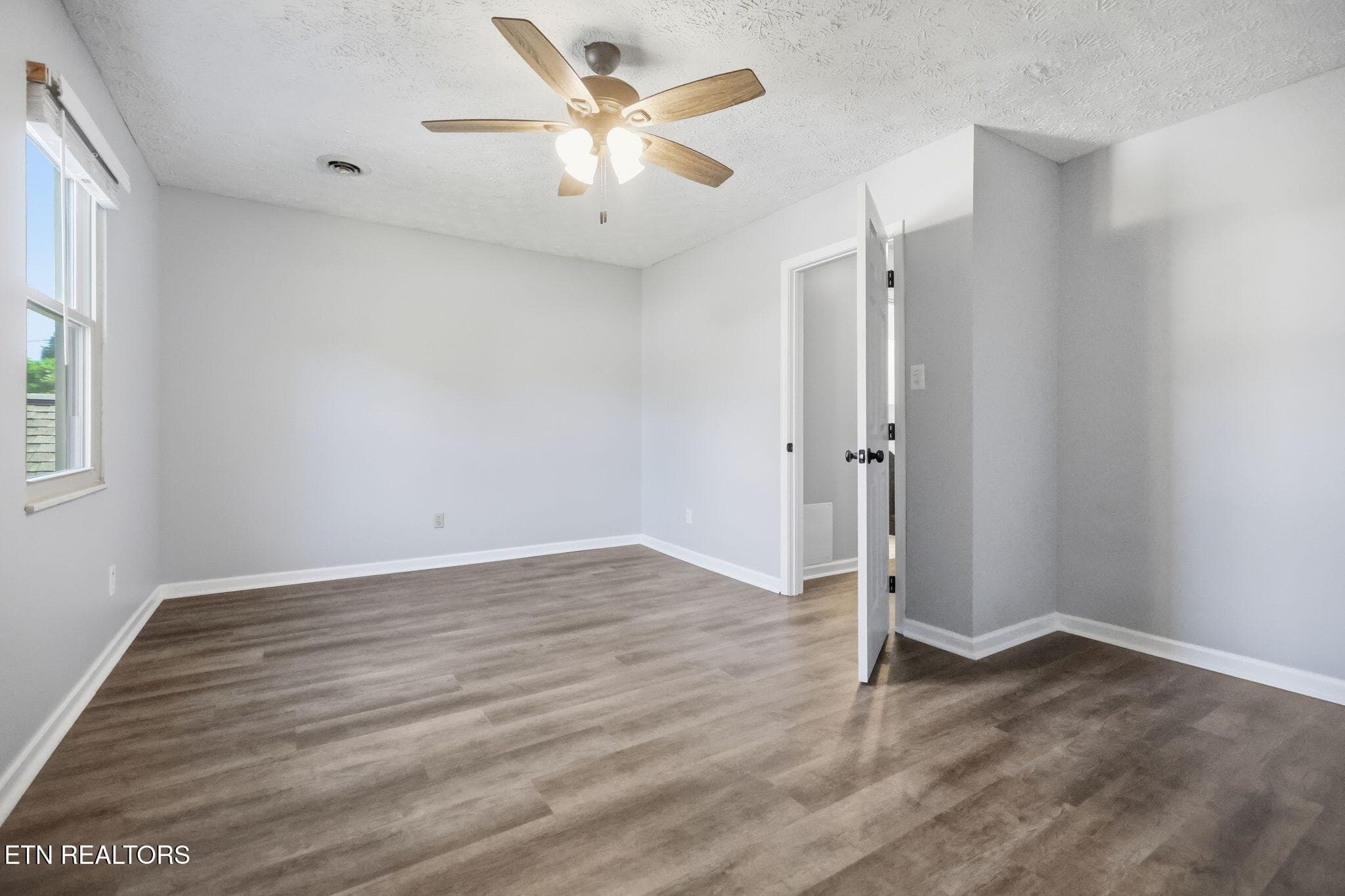 Bedroom #2- - 7524 Inverrary Circle, Knoxville, TN 37918