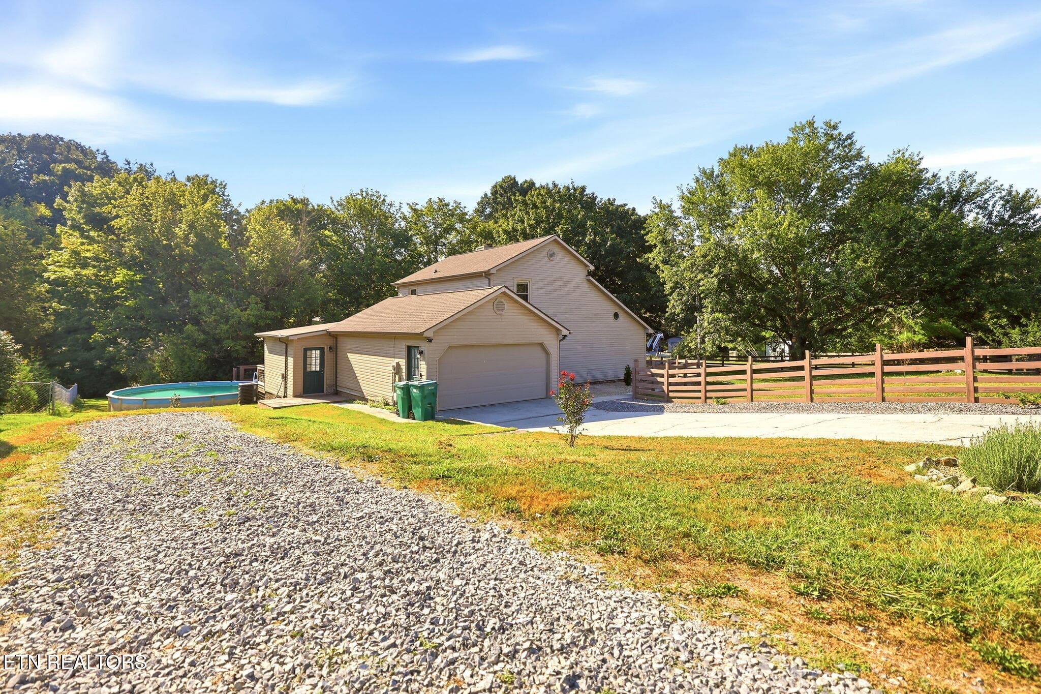 .41 ac lot w extra parking - 7524 Inverrary Circle, Knoxville, TN 37918