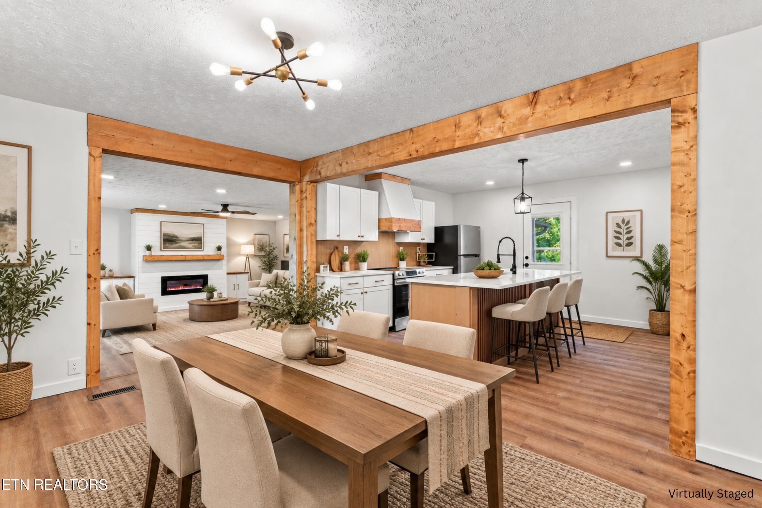 Virtually Staged (12) - 2004 Flagler Rd, Knoxville, TN 37912
