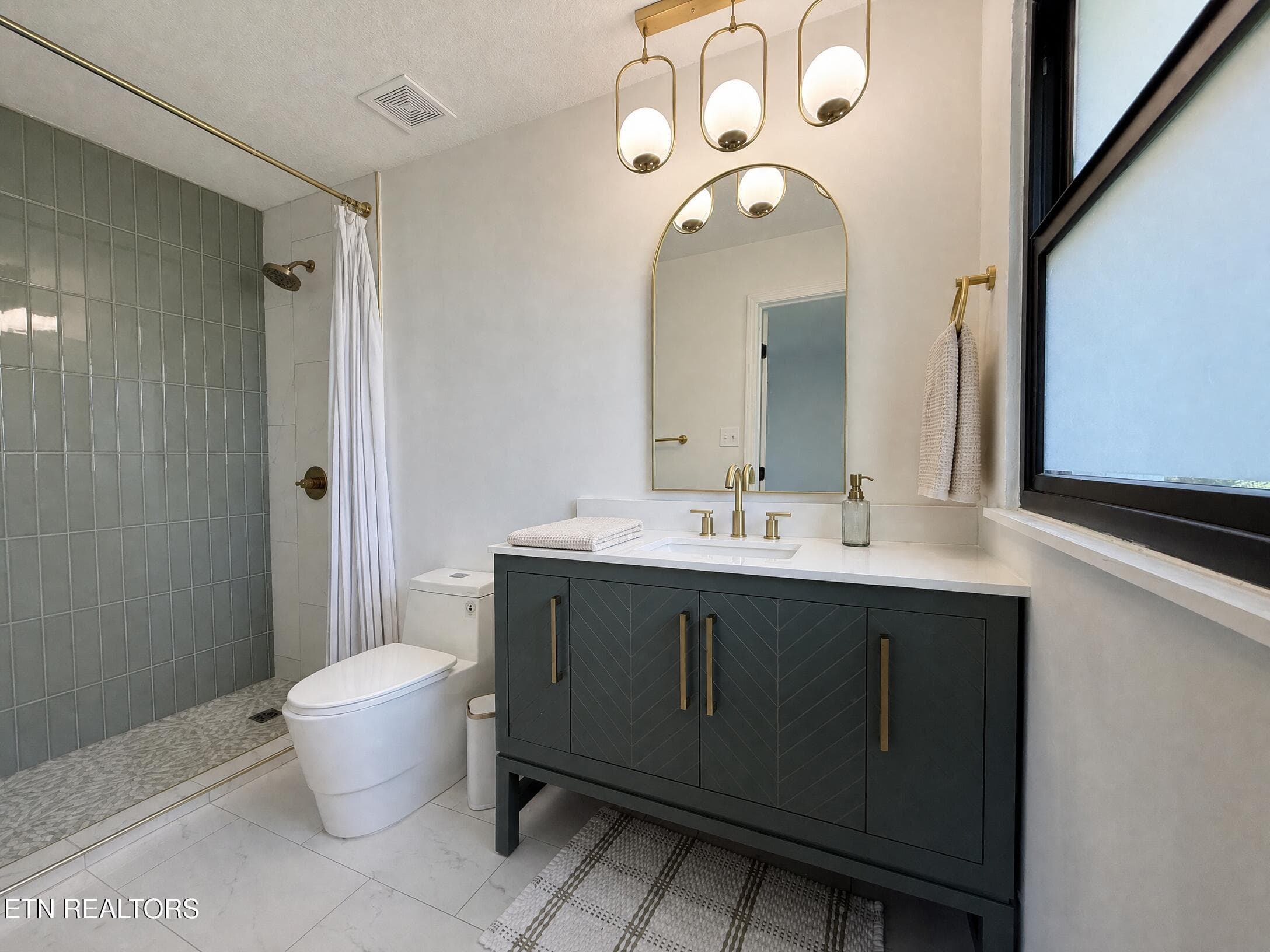 O - 3701 Frostwood Rd, Knoxville, TN 37921