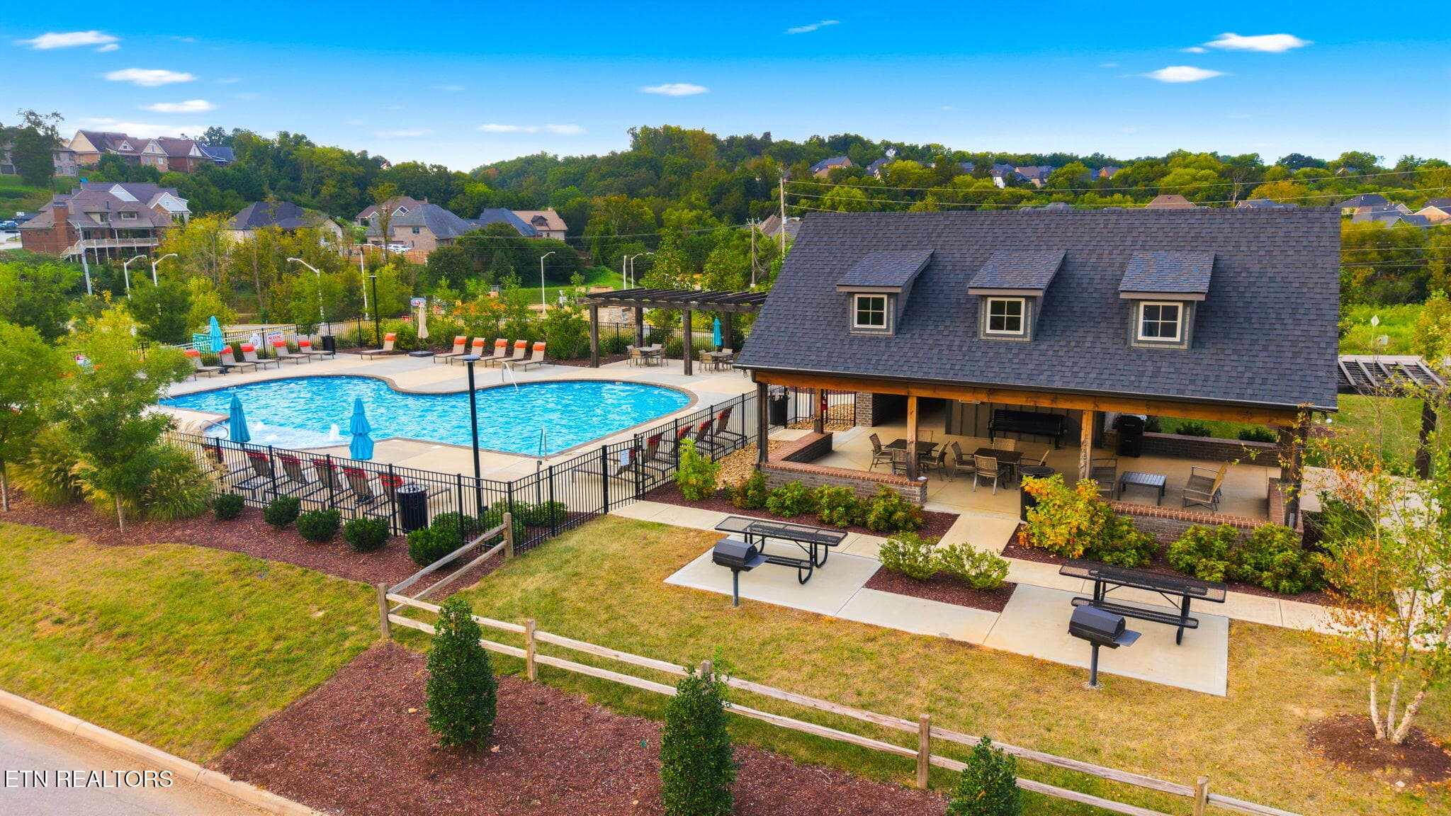 53-web-or-mls-Clubhouse-6 - 1664 Hickory Reserve Rd, Knoxville, TN 37932