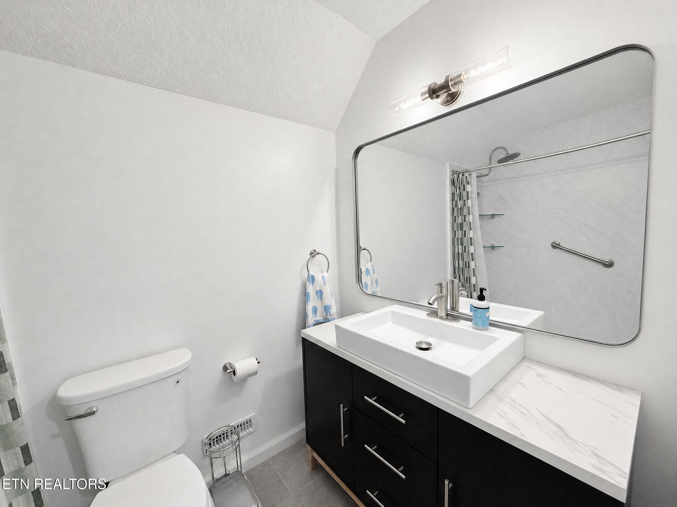 O - 3701 Frostwood Rd, Knoxville, TN 37921