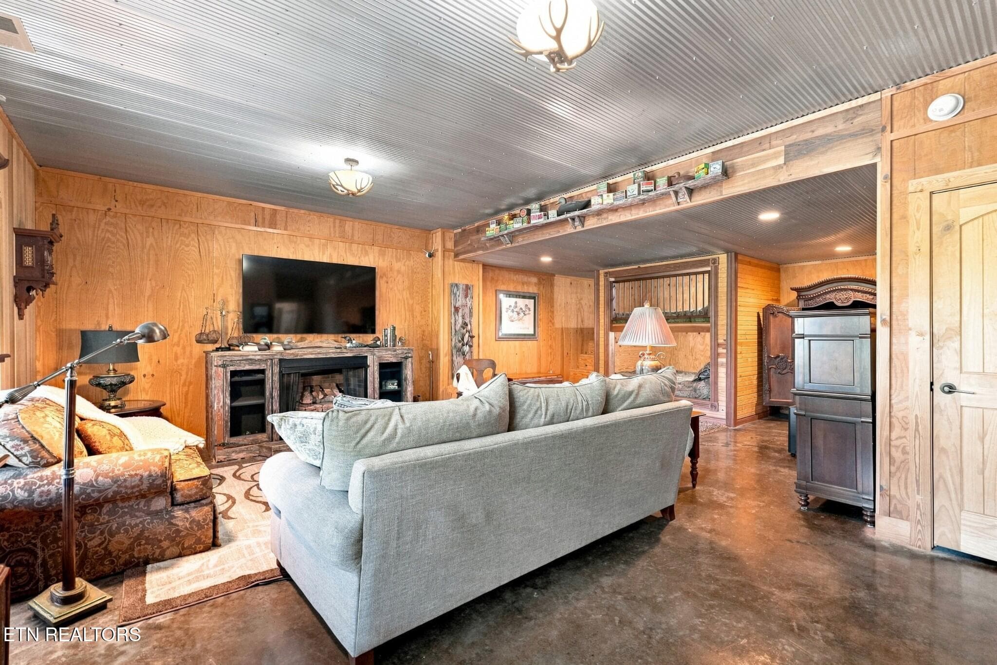 38 - 59 Russell Lane, Pleasant Shade, TN 37145