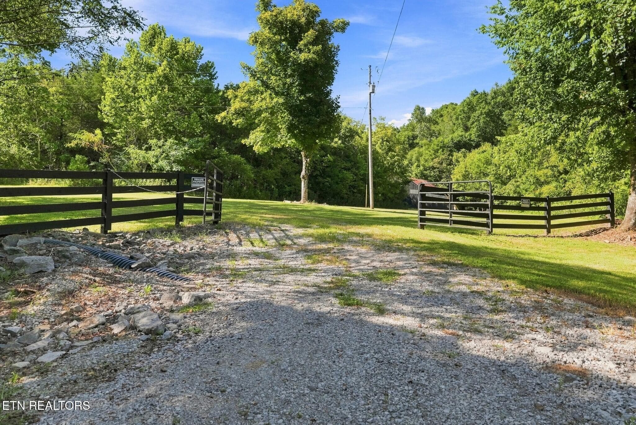 59 - 59 Russell Lane, Pleasant Shade, TN 37145