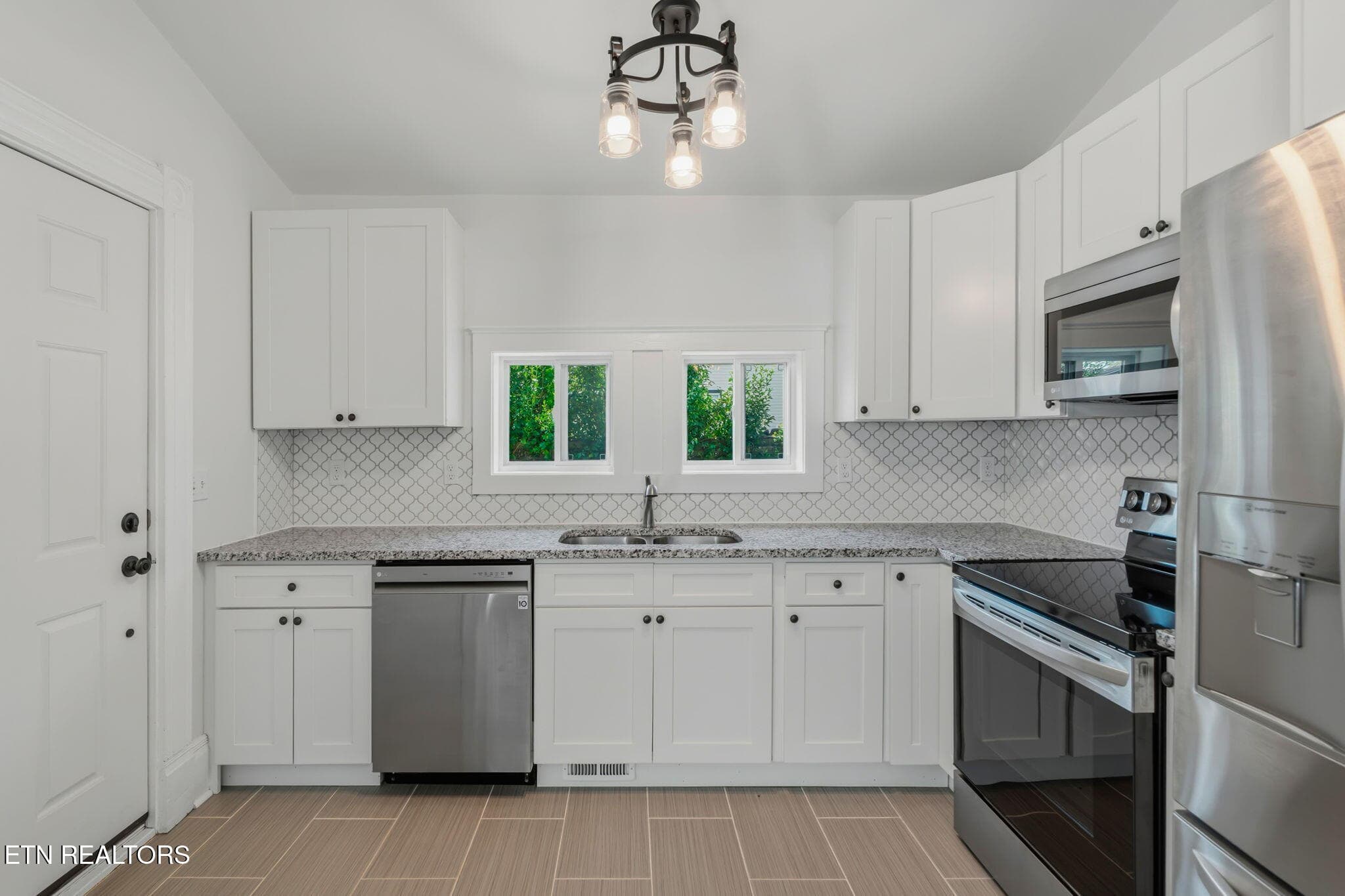 31-web-or-mls-2346 Woodbine Ave-36 - 2346 Woodbine Ave, Knoxville, TN 37917, Knoxville