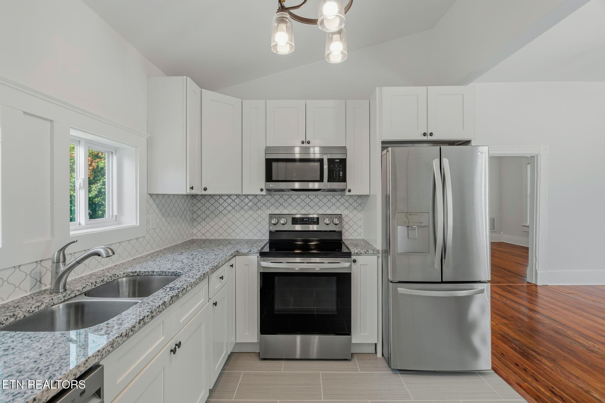 32-web-or-mls-2346 Woodbine Ave-37 - 2346 Woodbine Ave, Knoxville, TN 37917, Knoxville