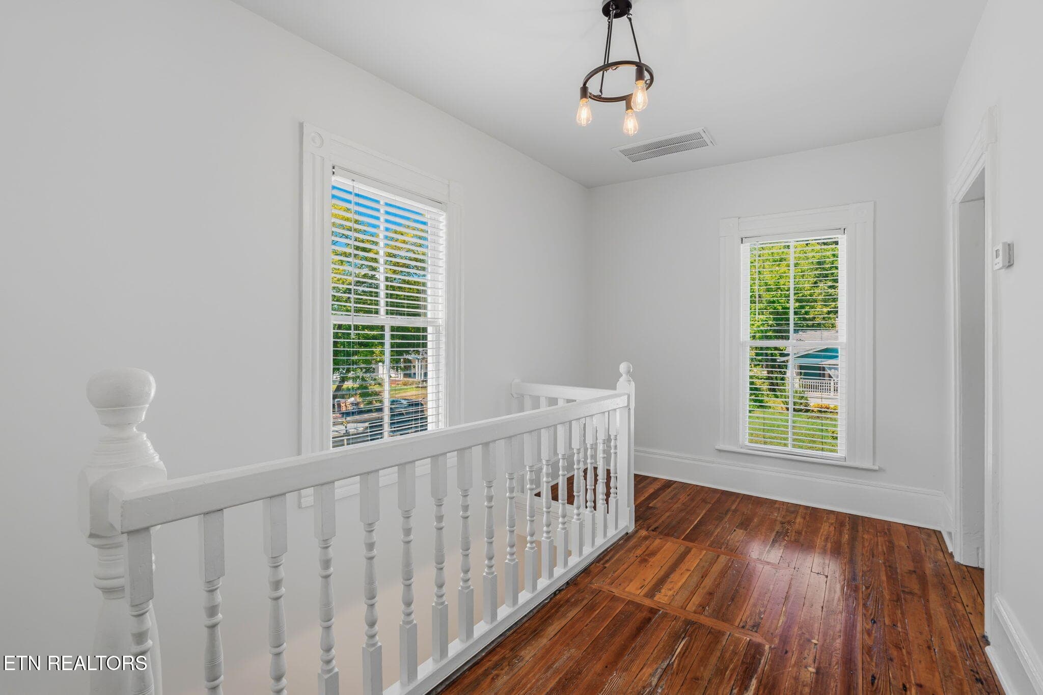 34-web-or-mls-2346 Woodbine Ave-40 - 2346 Woodbine Ave, Knoxville, TN 37917, Knoxville